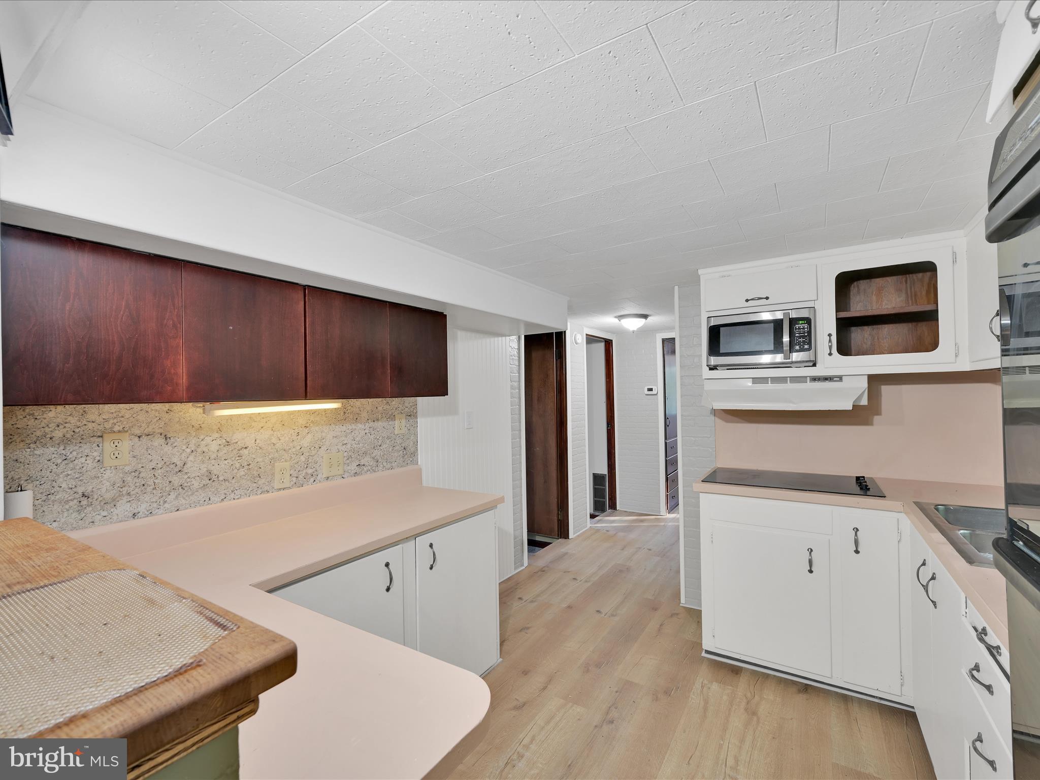 PINE GROVE - Residential