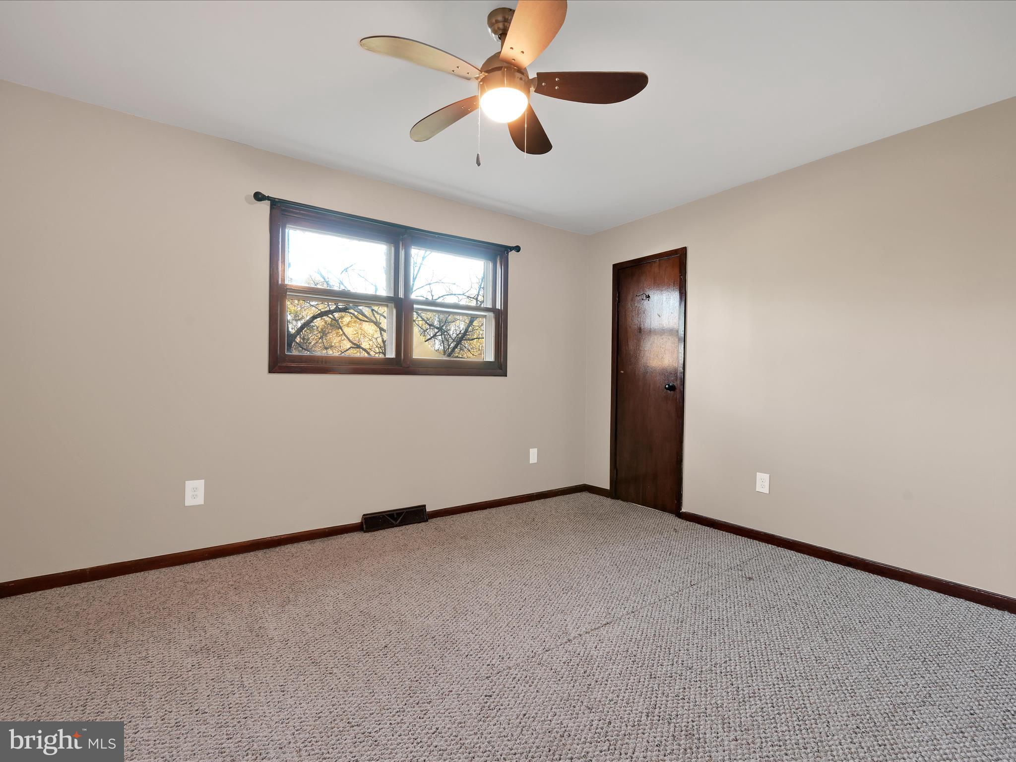 PINE GROVE - Residential