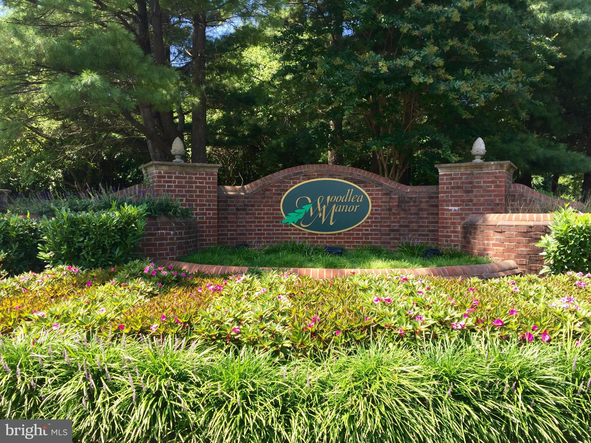 WOODLEA MANOR - Residential