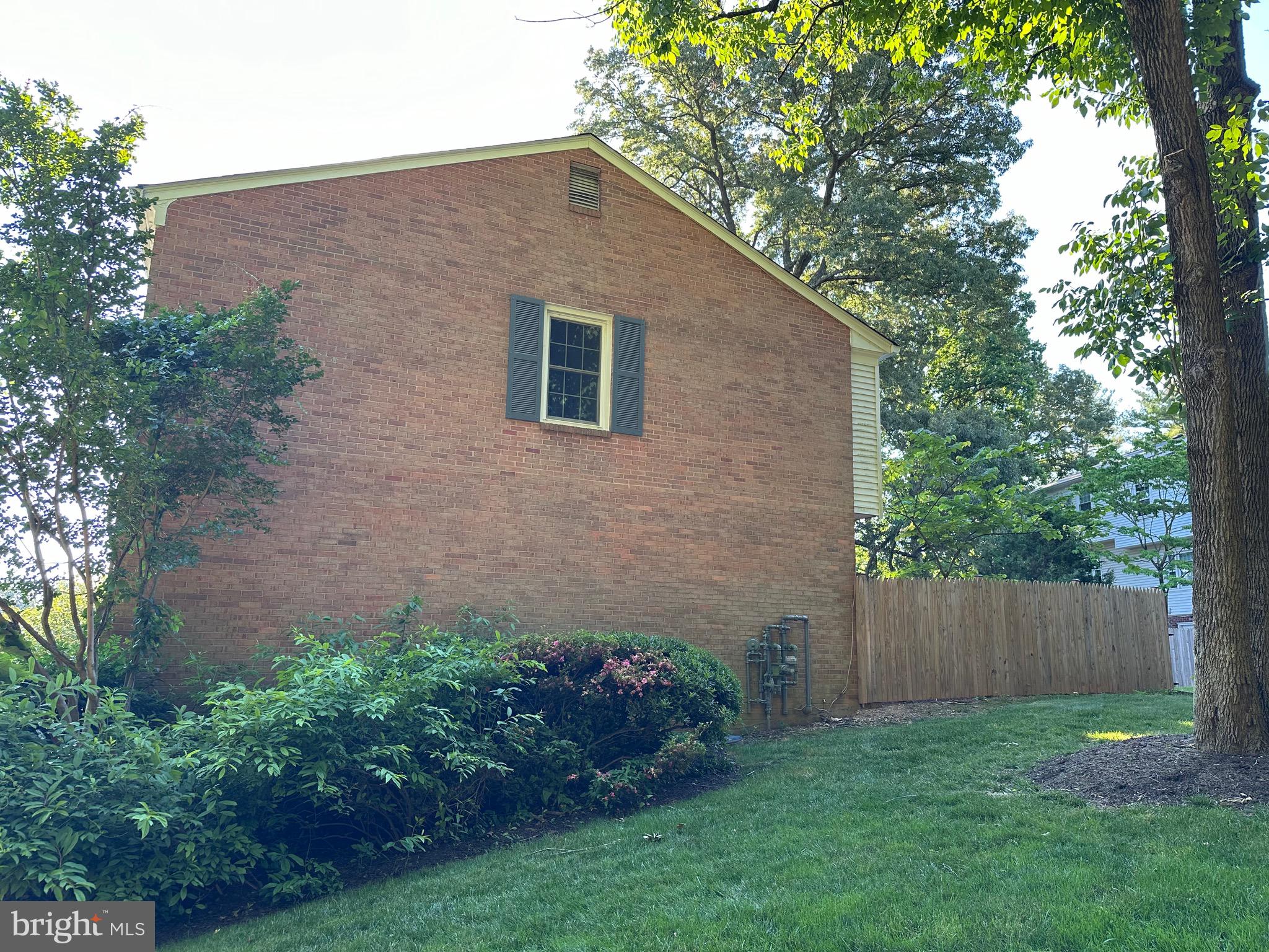 CARDINAL SQUARE - Residential