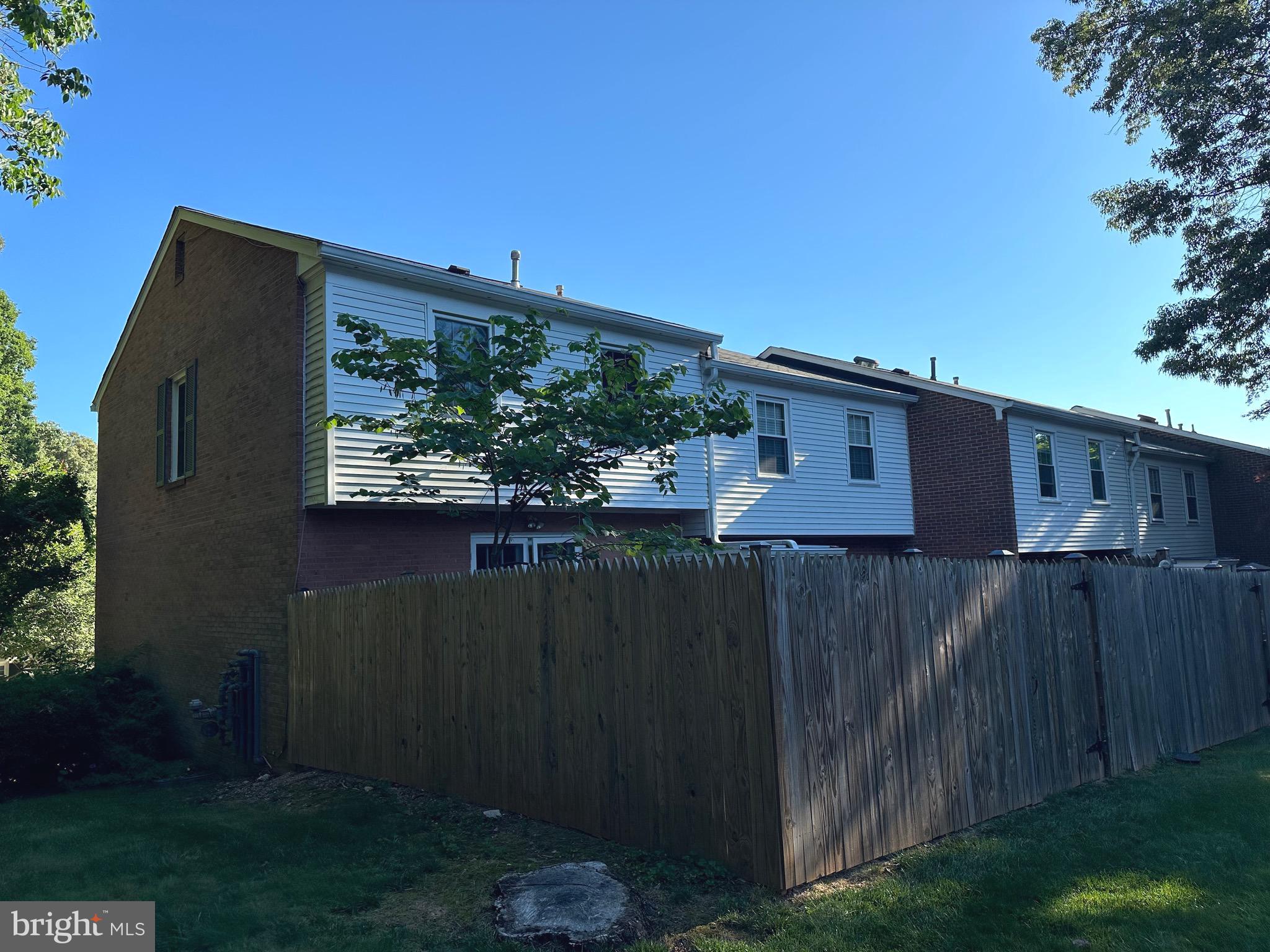 CARDINAL SQUARE - Residential