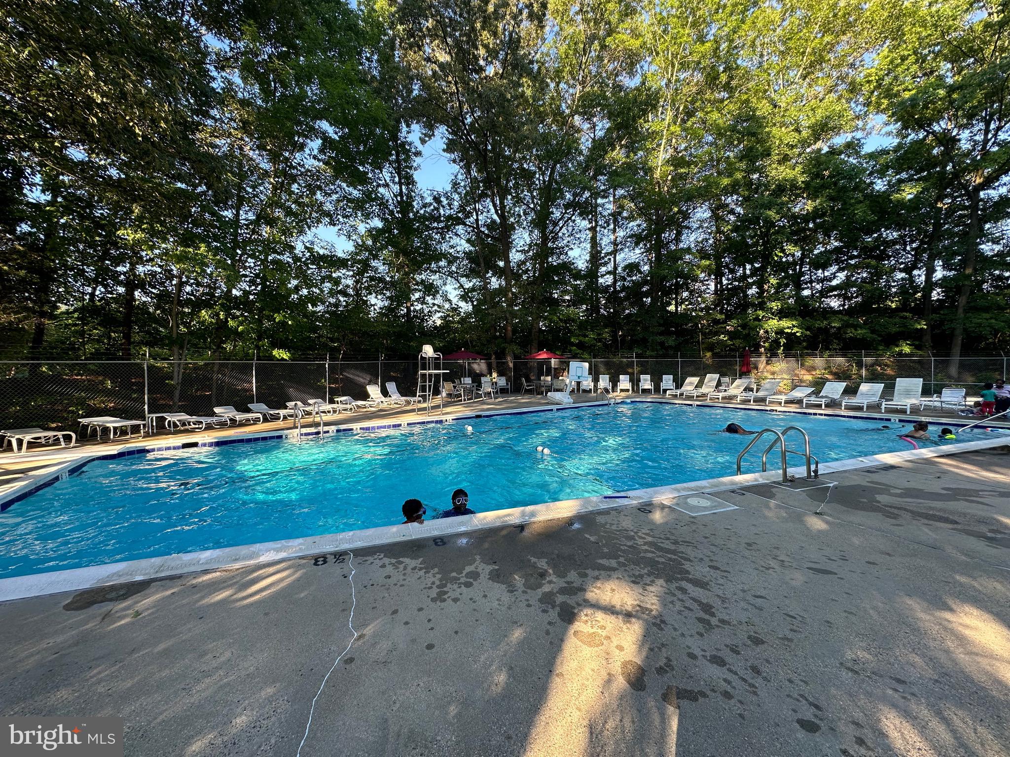 CARDINAL SQUARE - Residential