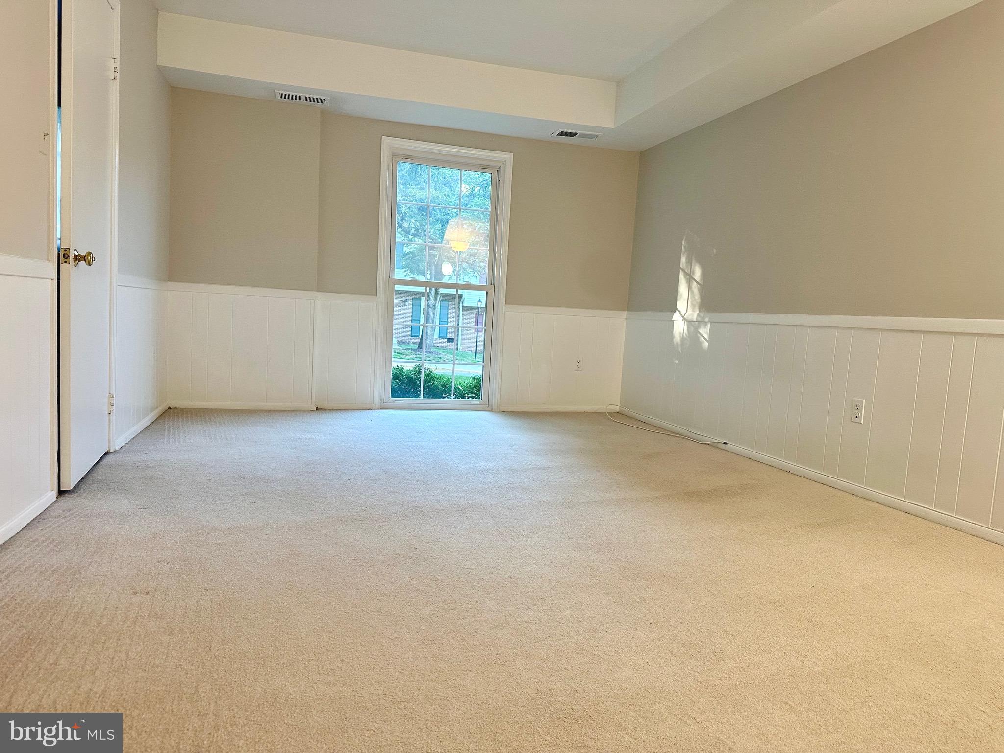 CARDINAL SQUARE - Residential