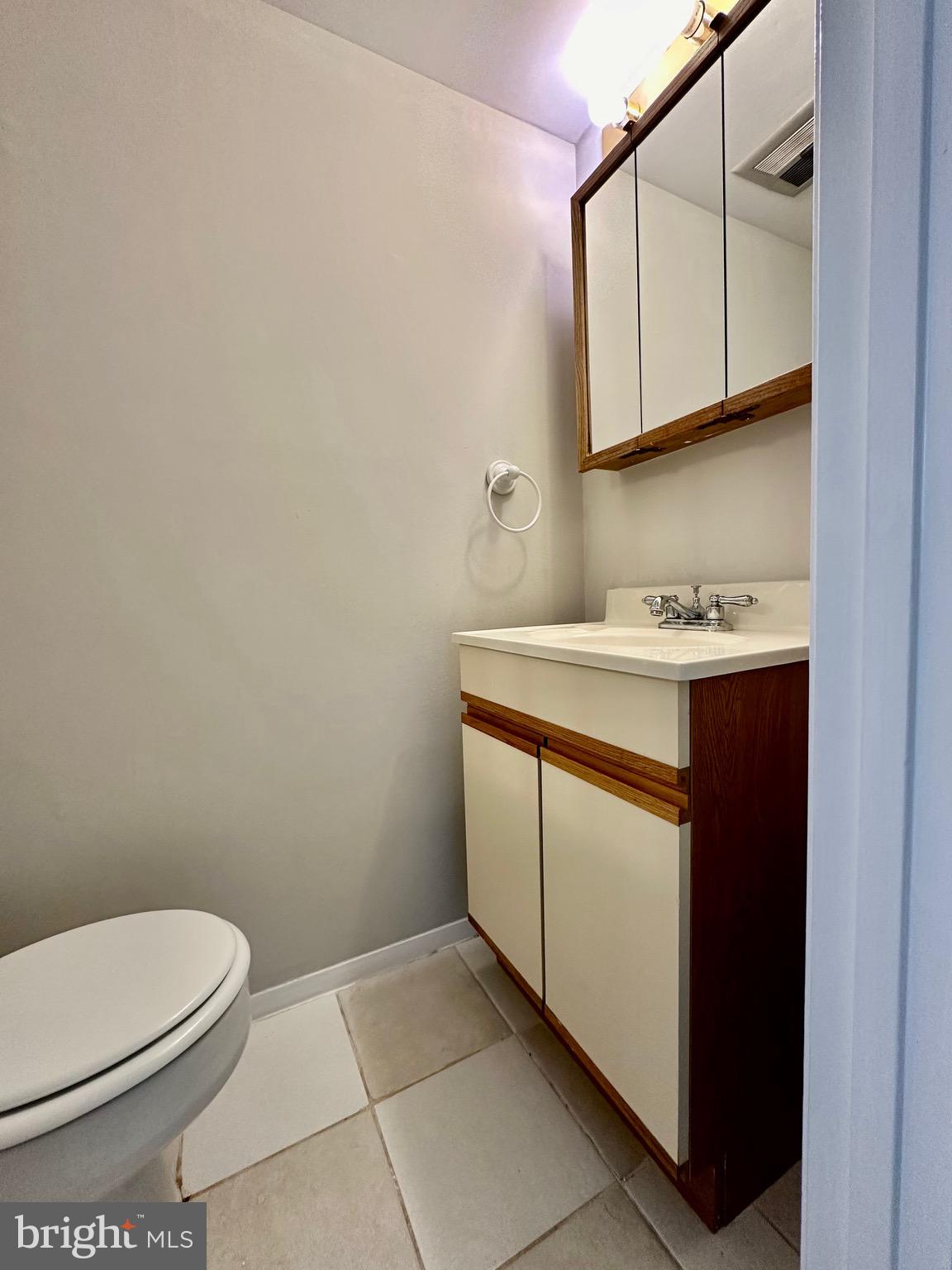 CARDINAL SQUARE - Residential