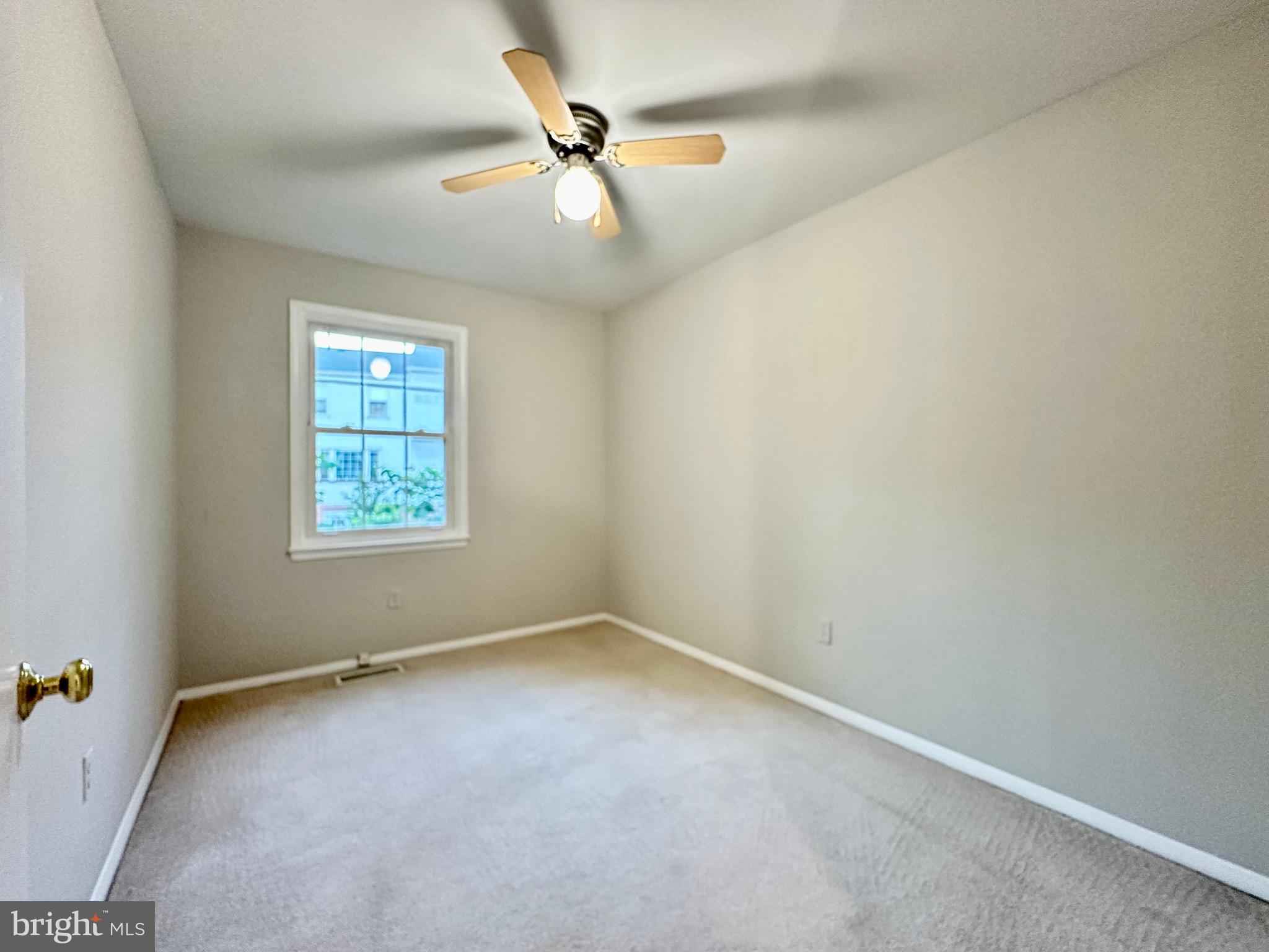 CARDINAL SQUARE - Residential