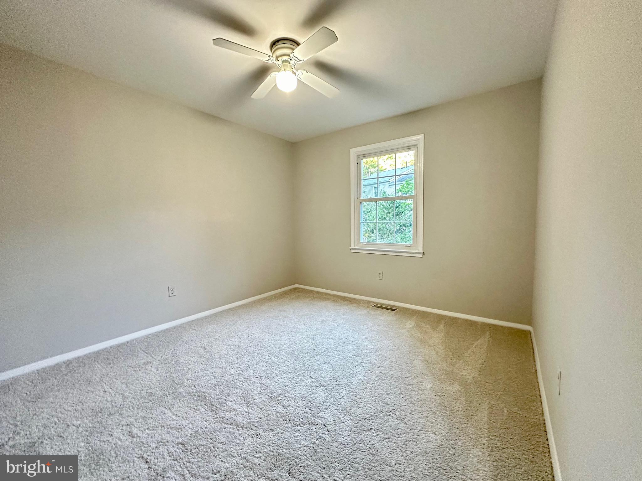 CARDINAL SQUARE - Residential