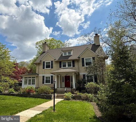 Photo of 6482 Sherwood Road, PHILADELPHIA, PA 19151 (MLS # PAPH2603266)