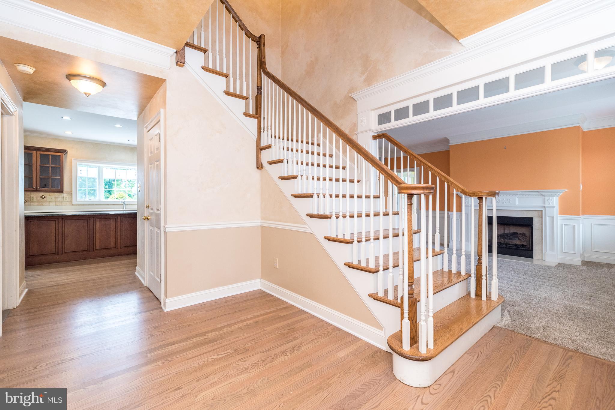 2560 COUNTRY VIEW LANE