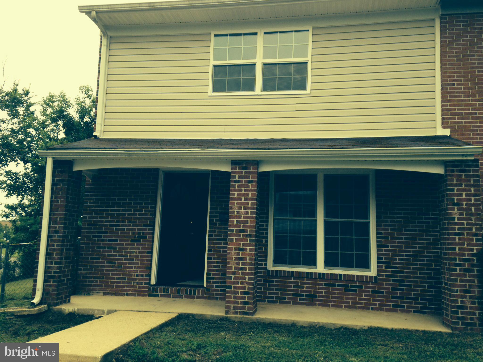 COLONY SQUARE - Residential