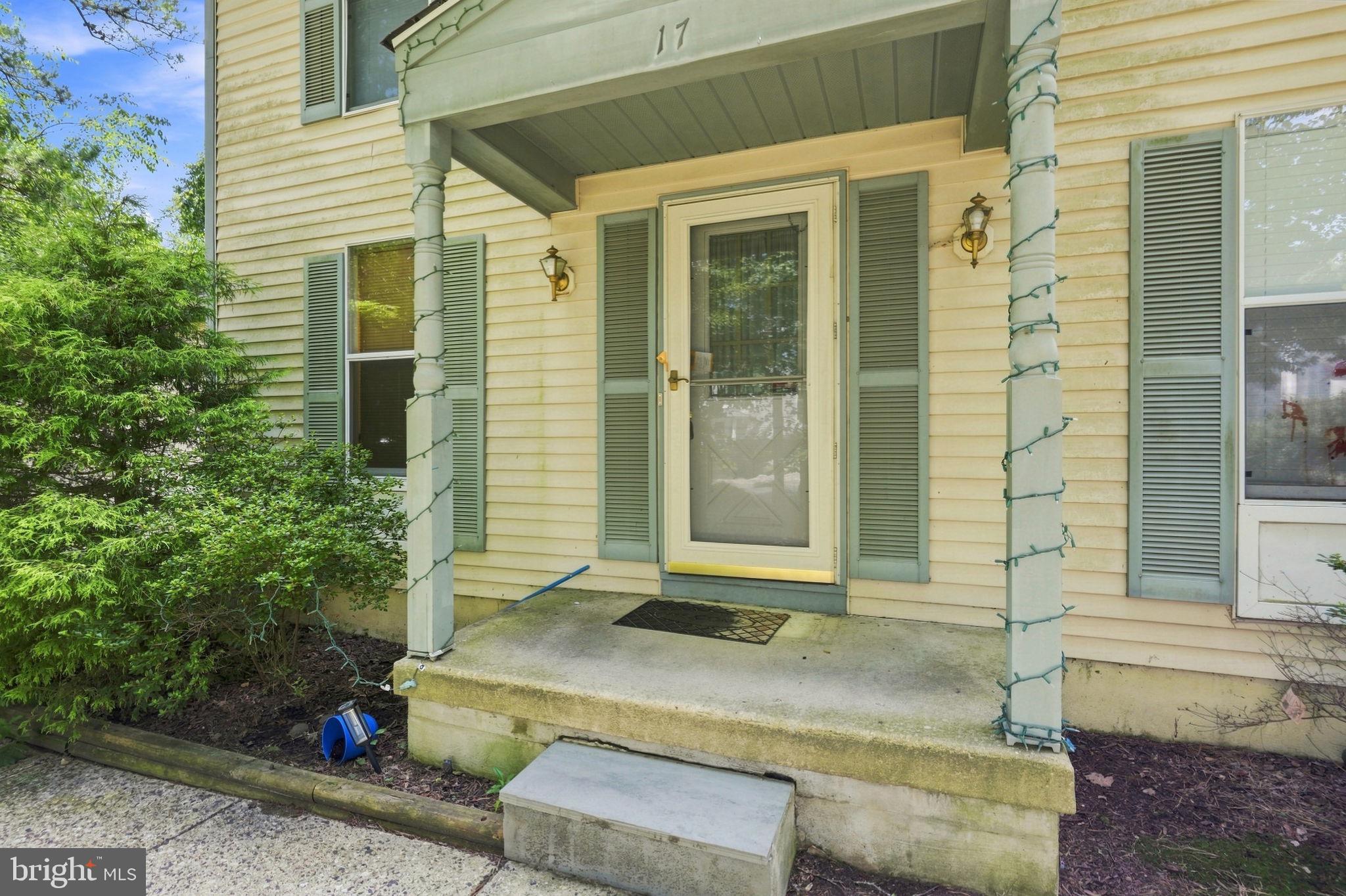 17 LADY DIANA CIRCLE