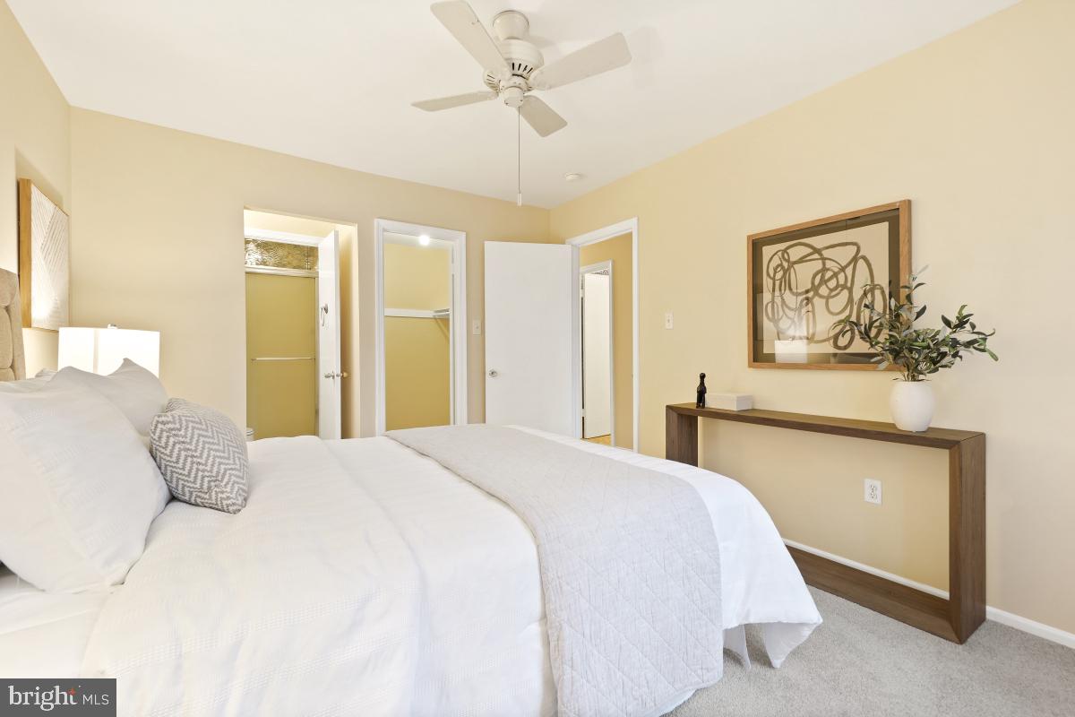 ROCKSHIRE TOWNHOMES - Residential