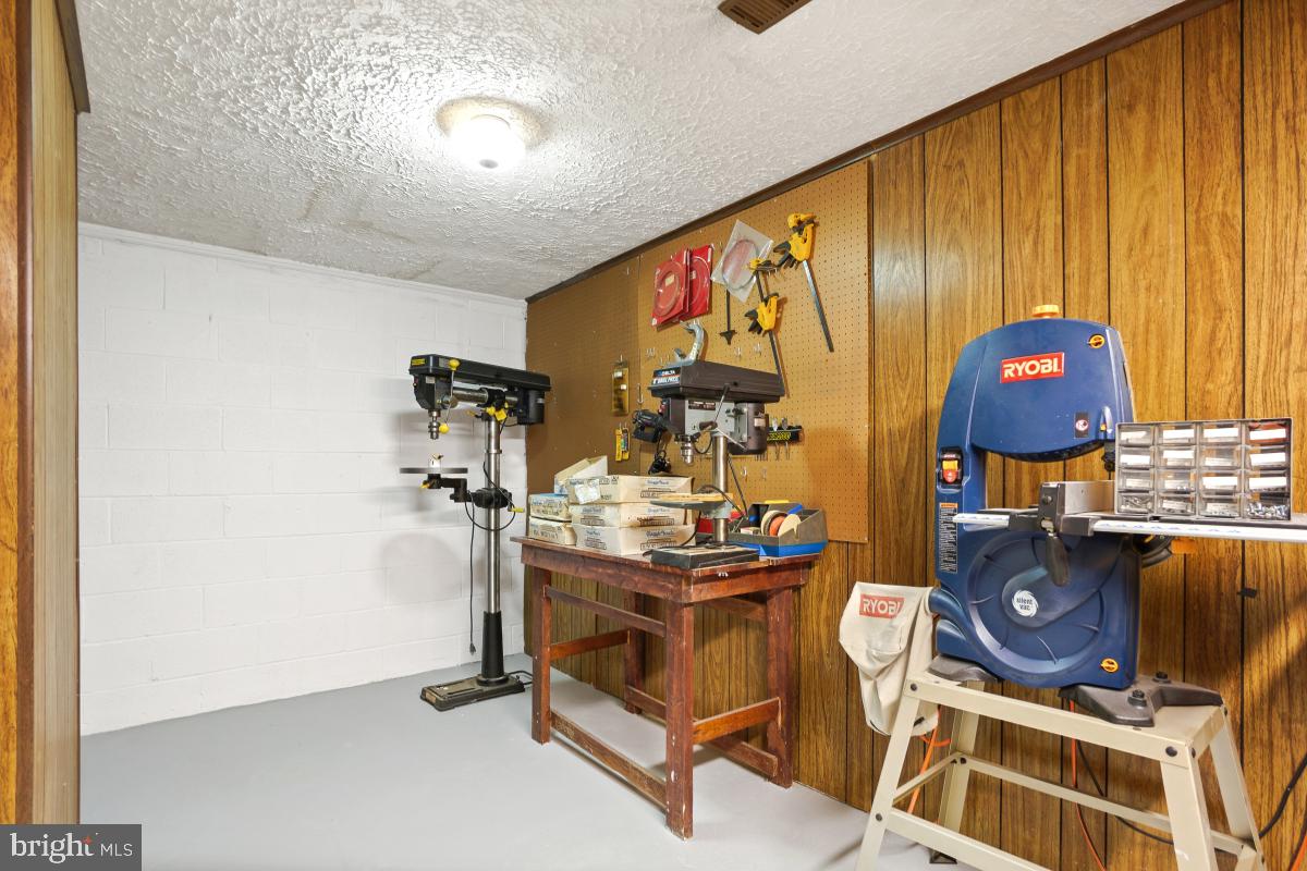 ROCKSHIRE TOWNHOMES - Residential