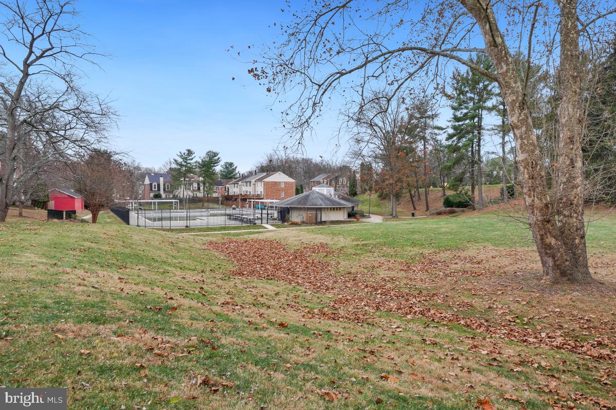 ROCKSHIRE TOWNHOMES - Residential