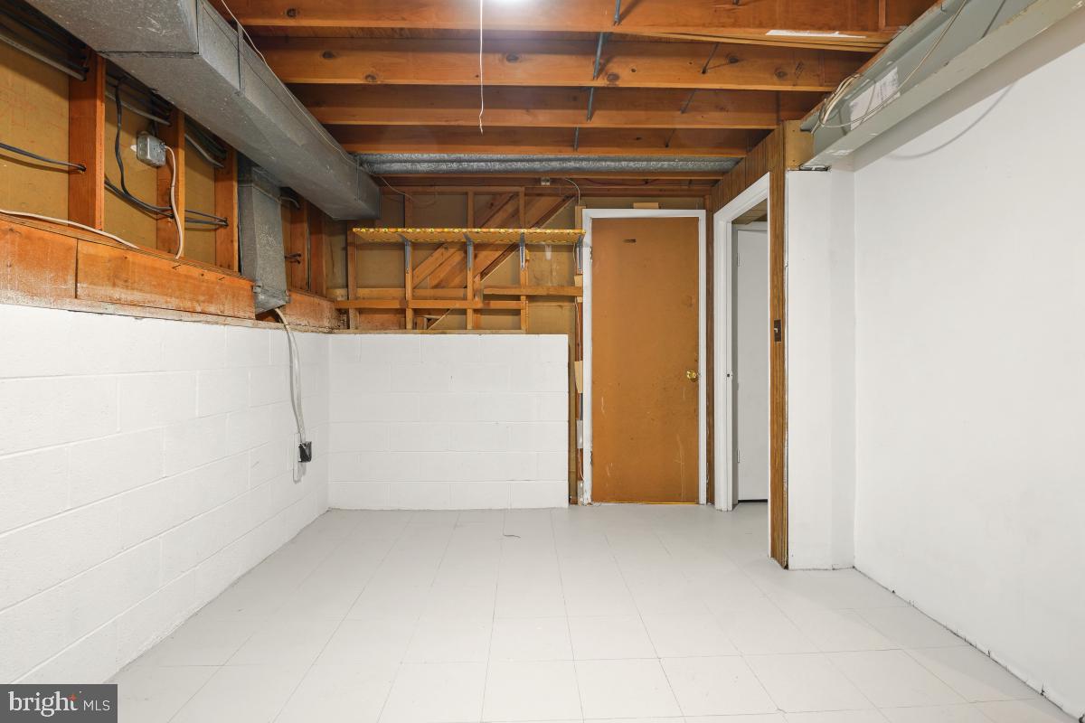 ROCKSHIRE TOWNHOMES - Residential