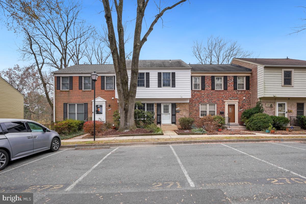 ROCKSHIRE TOWNHOMES - Residential