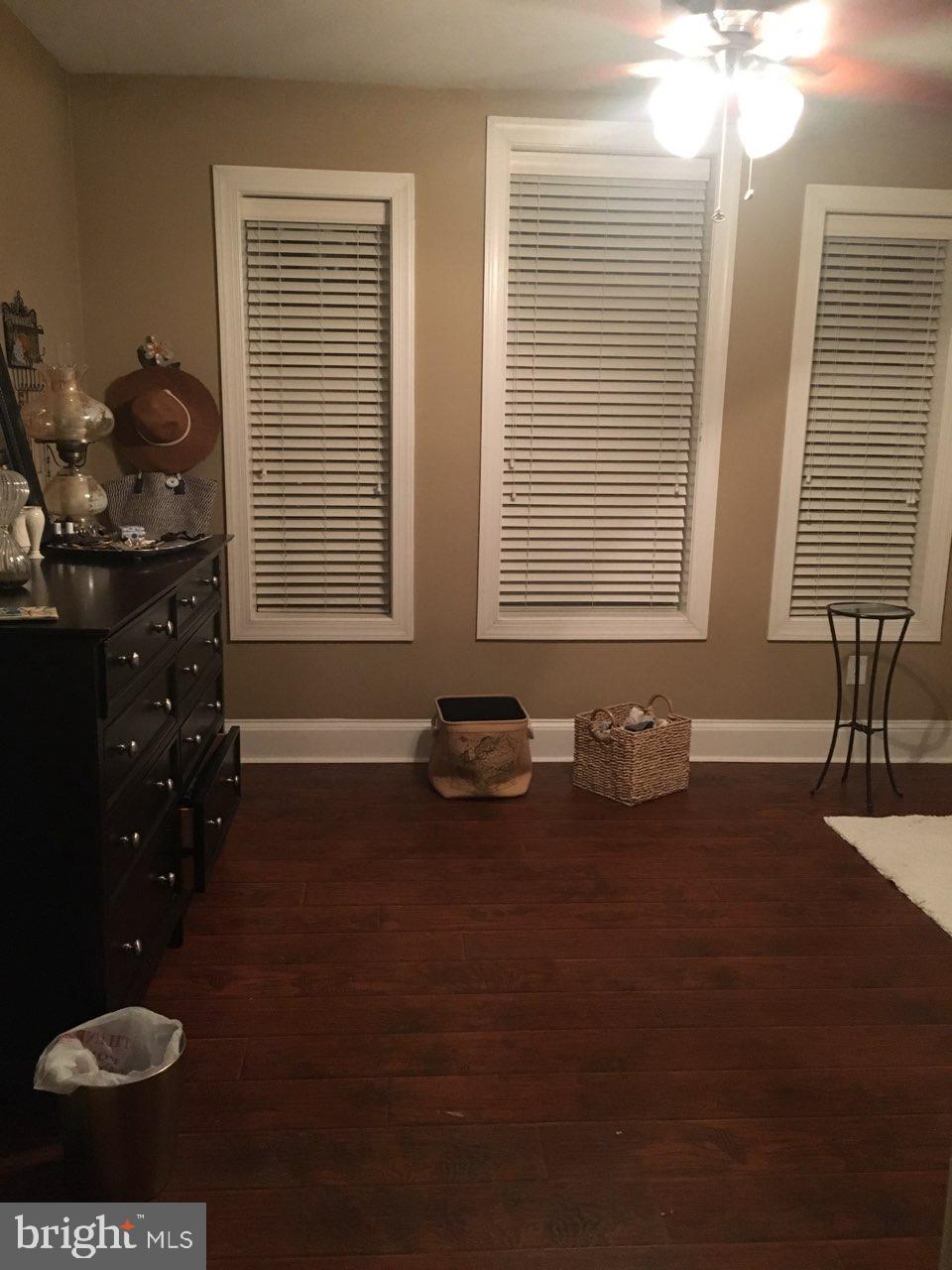 PHILADELPHIA (SOUTH) - Residential Lease