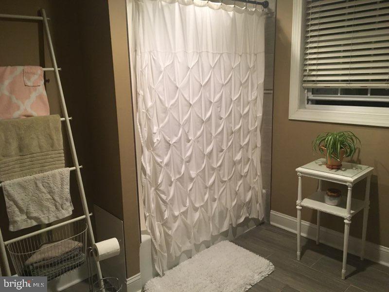 PHILADELPHIA (SOUTH) - Residential Lease