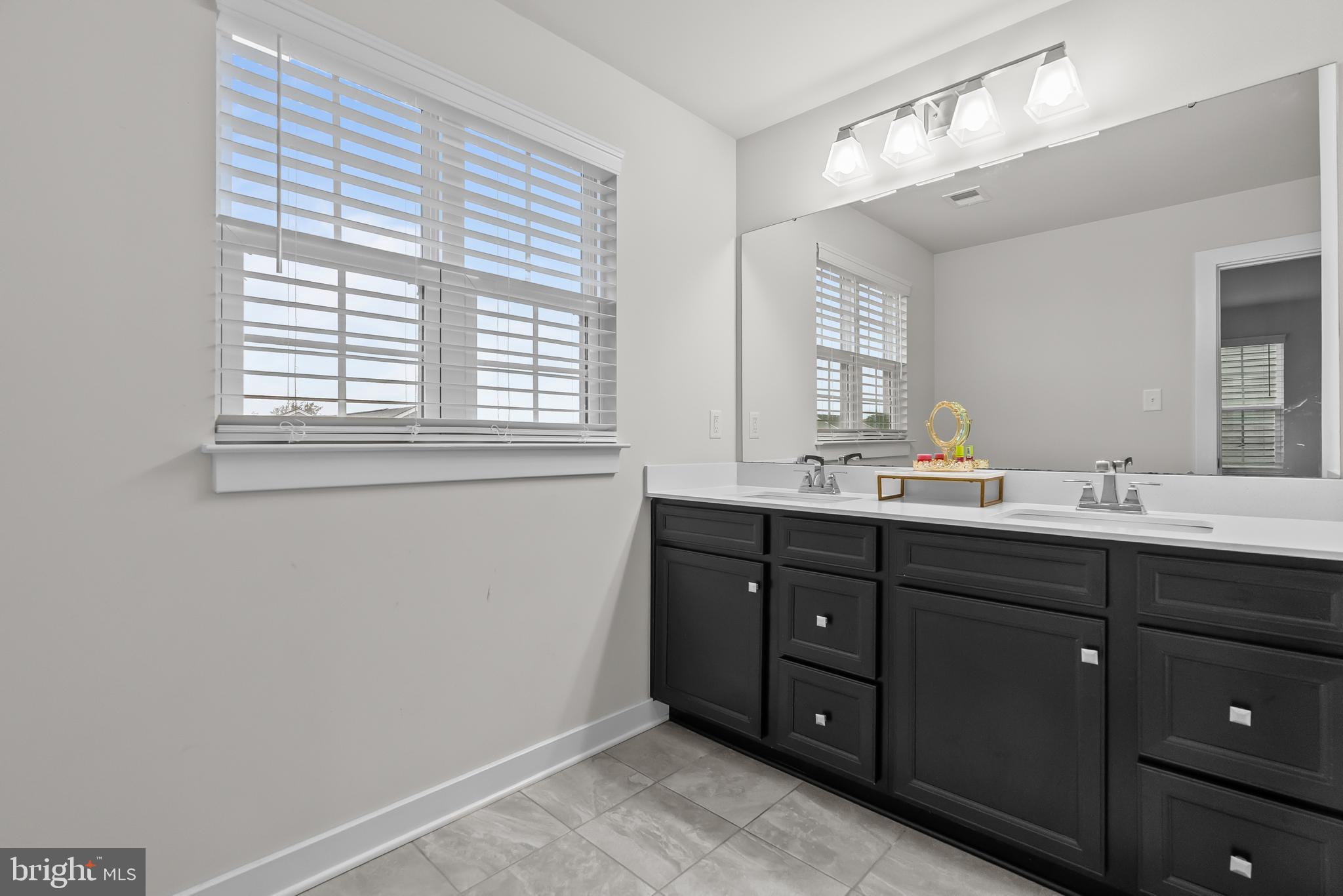 STONEHOUSE - Residential