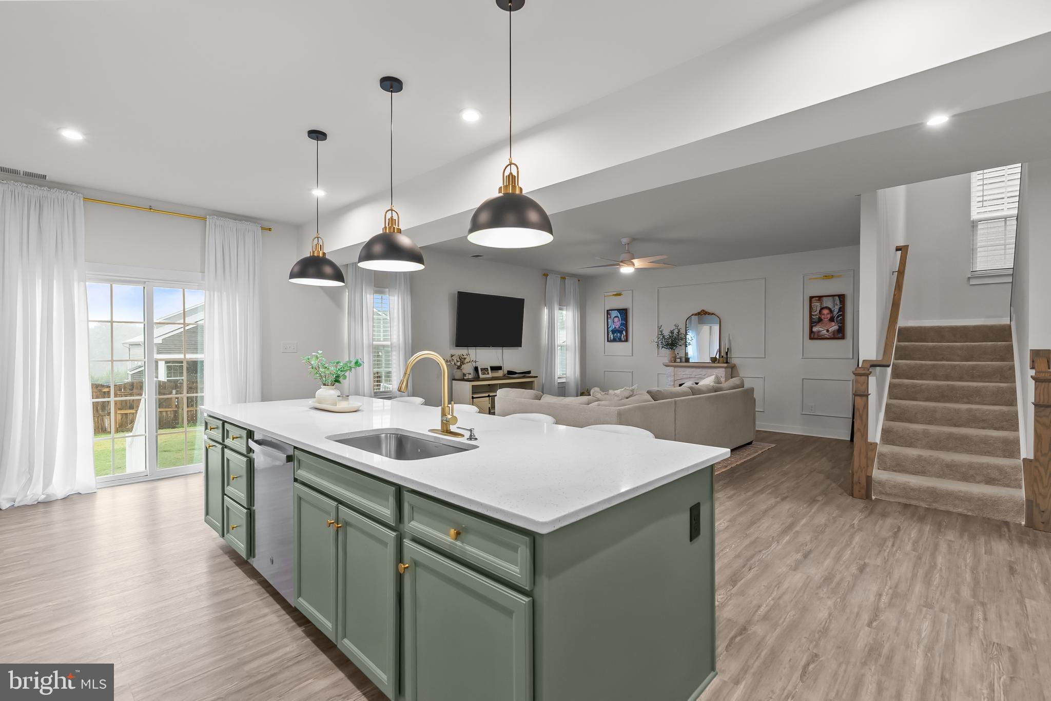 STONEHOUSE - Residential