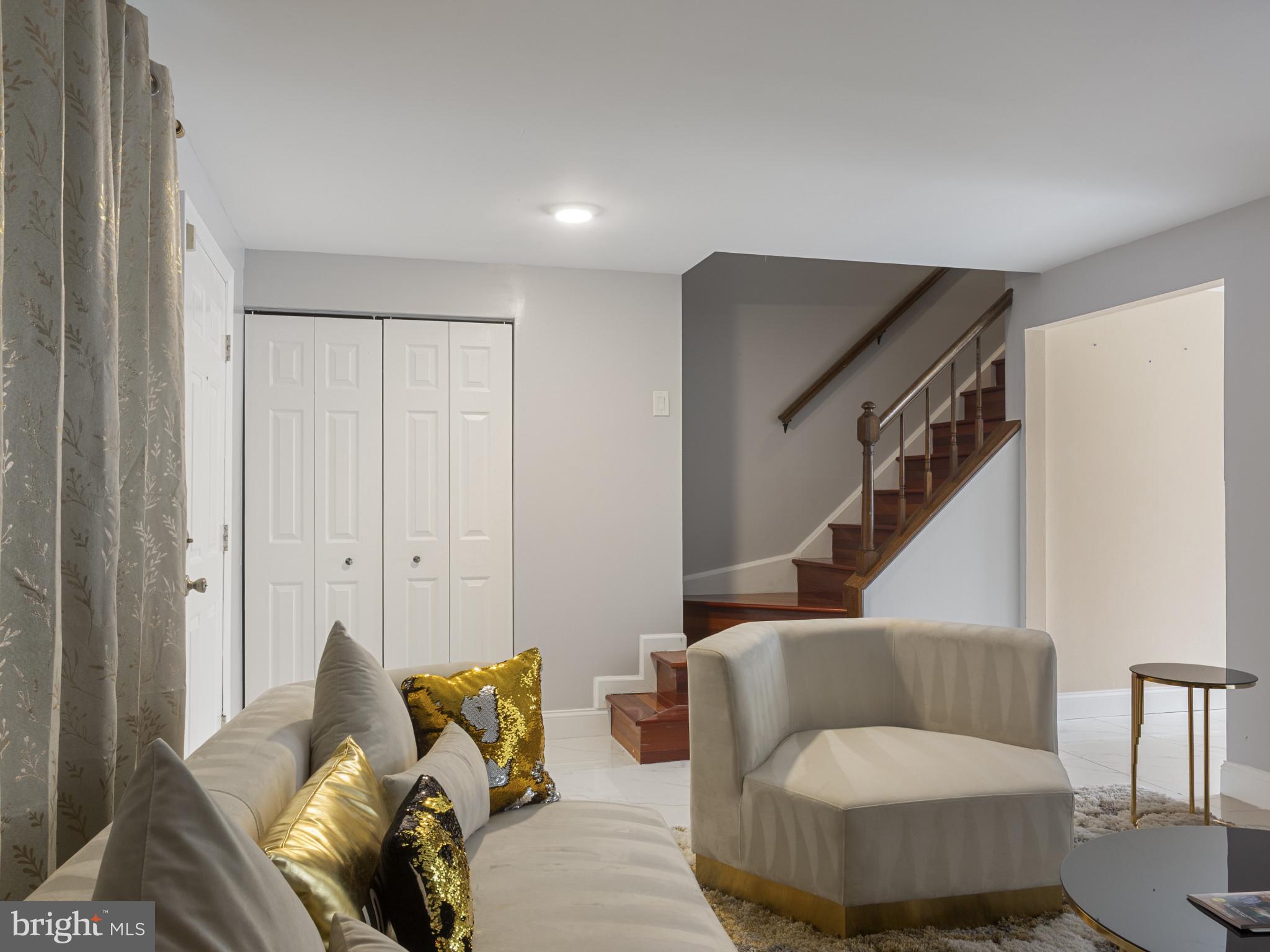 WESTPORT - Residential