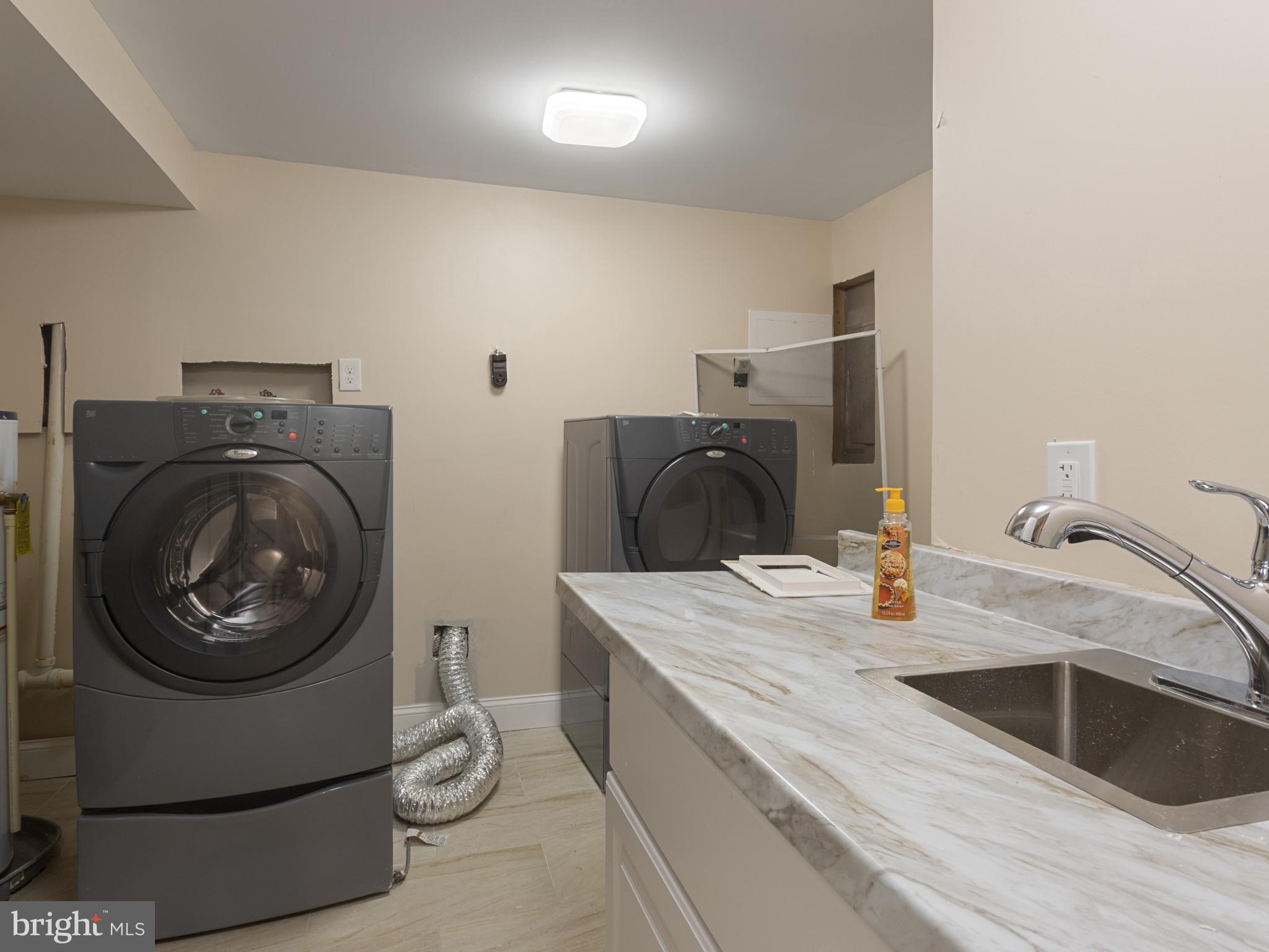 WESTPORT - Residential