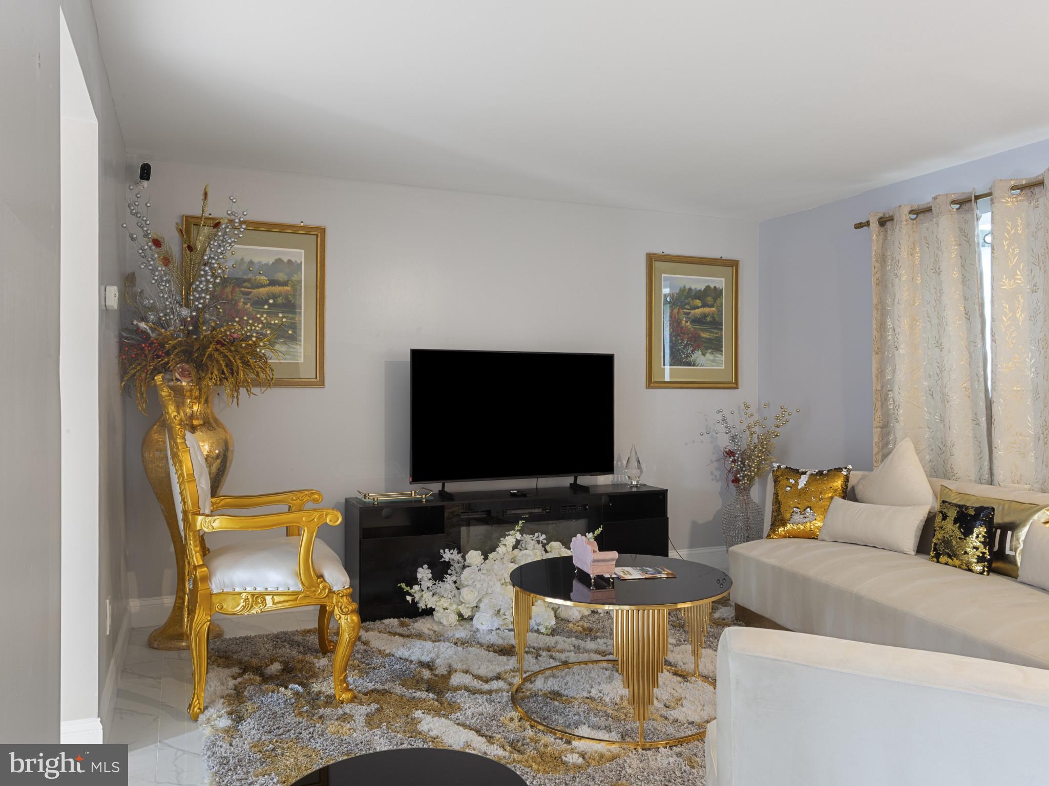 WESTPORT - Residential