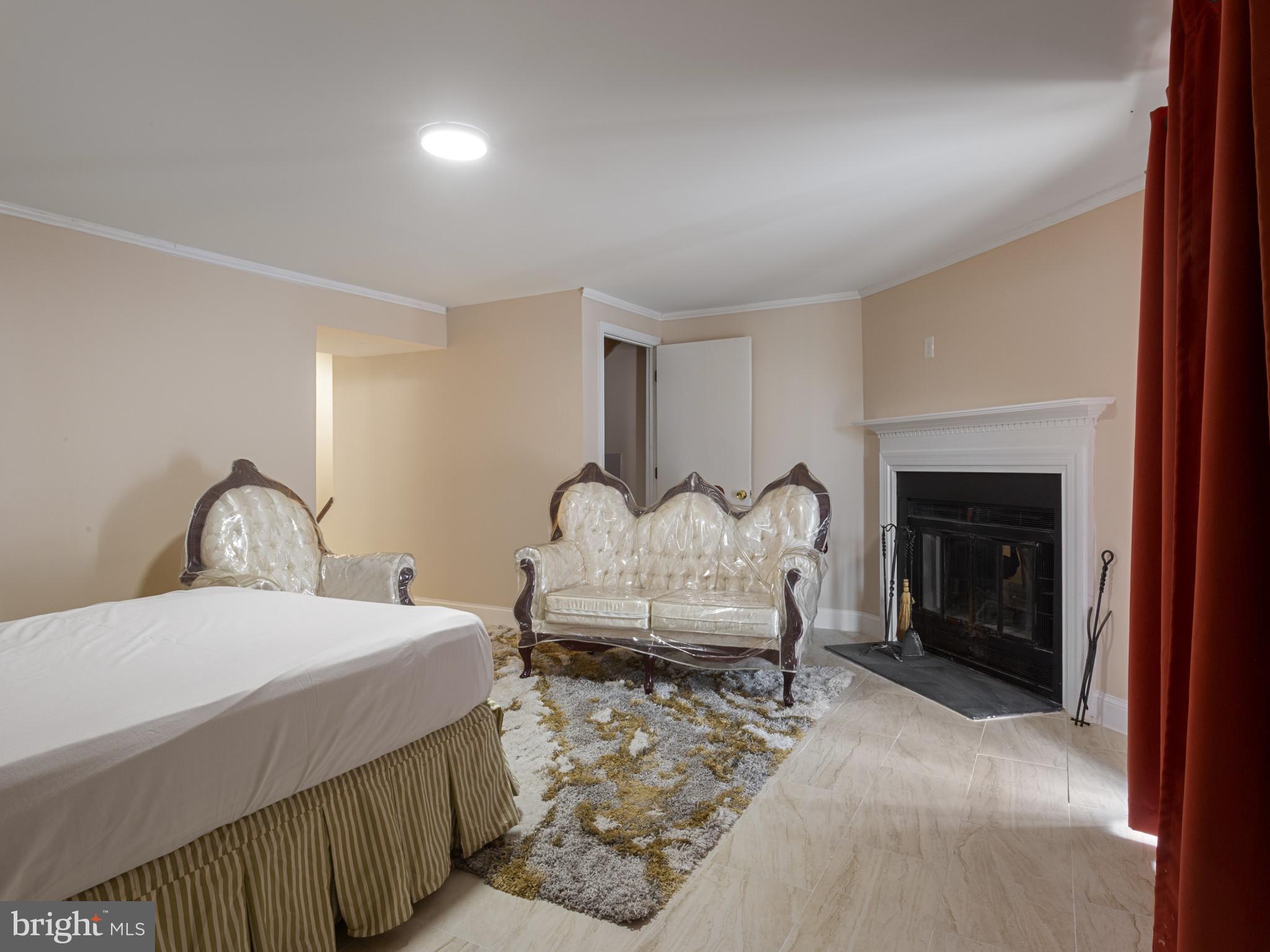 WESTPORT - Residential