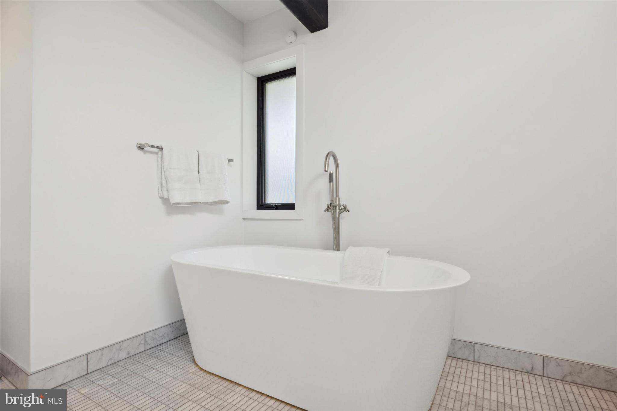 VALLEY FORGE MTN - Residential