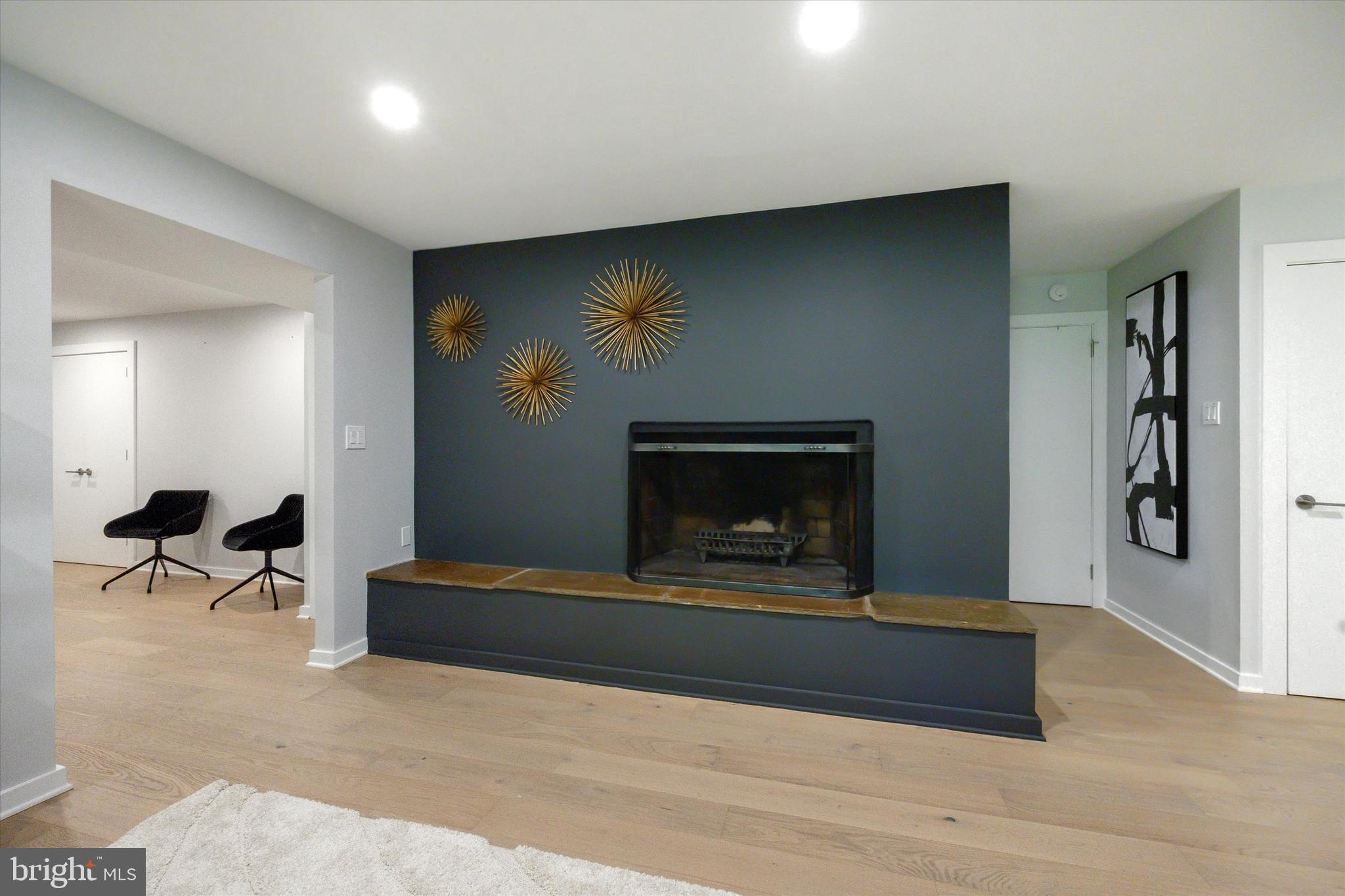 VALLEY FORGE MTN - Residential