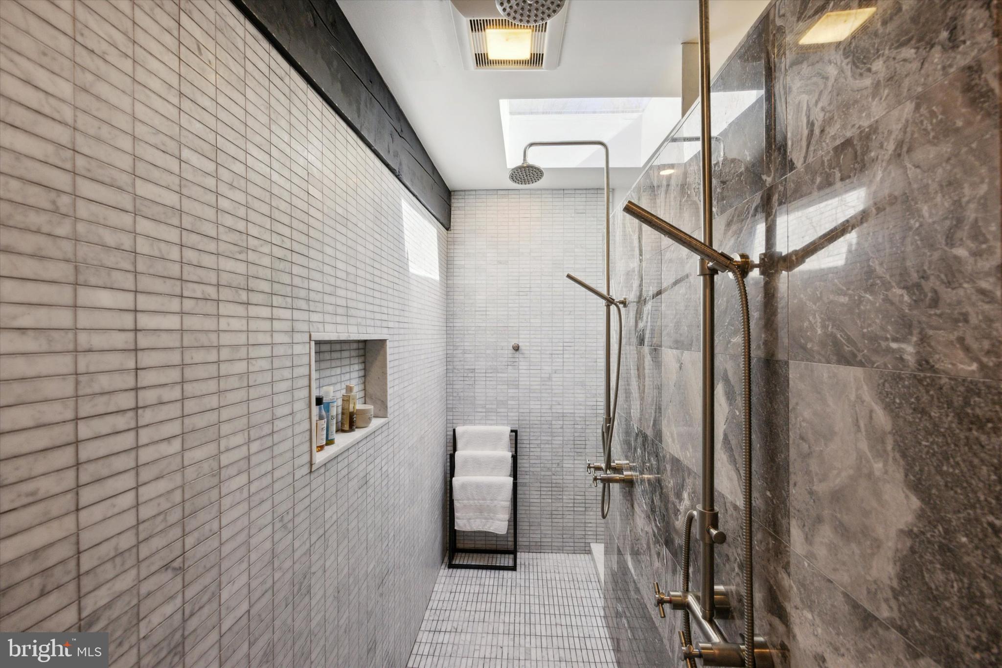 VALLEY FORGE MTN - Residential