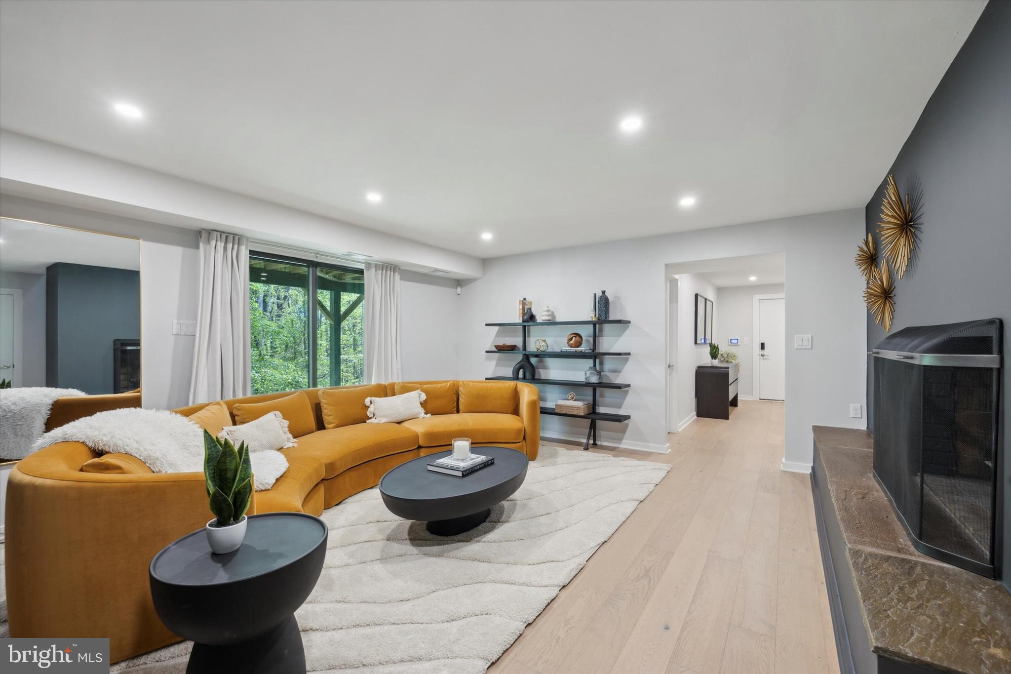 VALLEY FORGE MTN - Residential