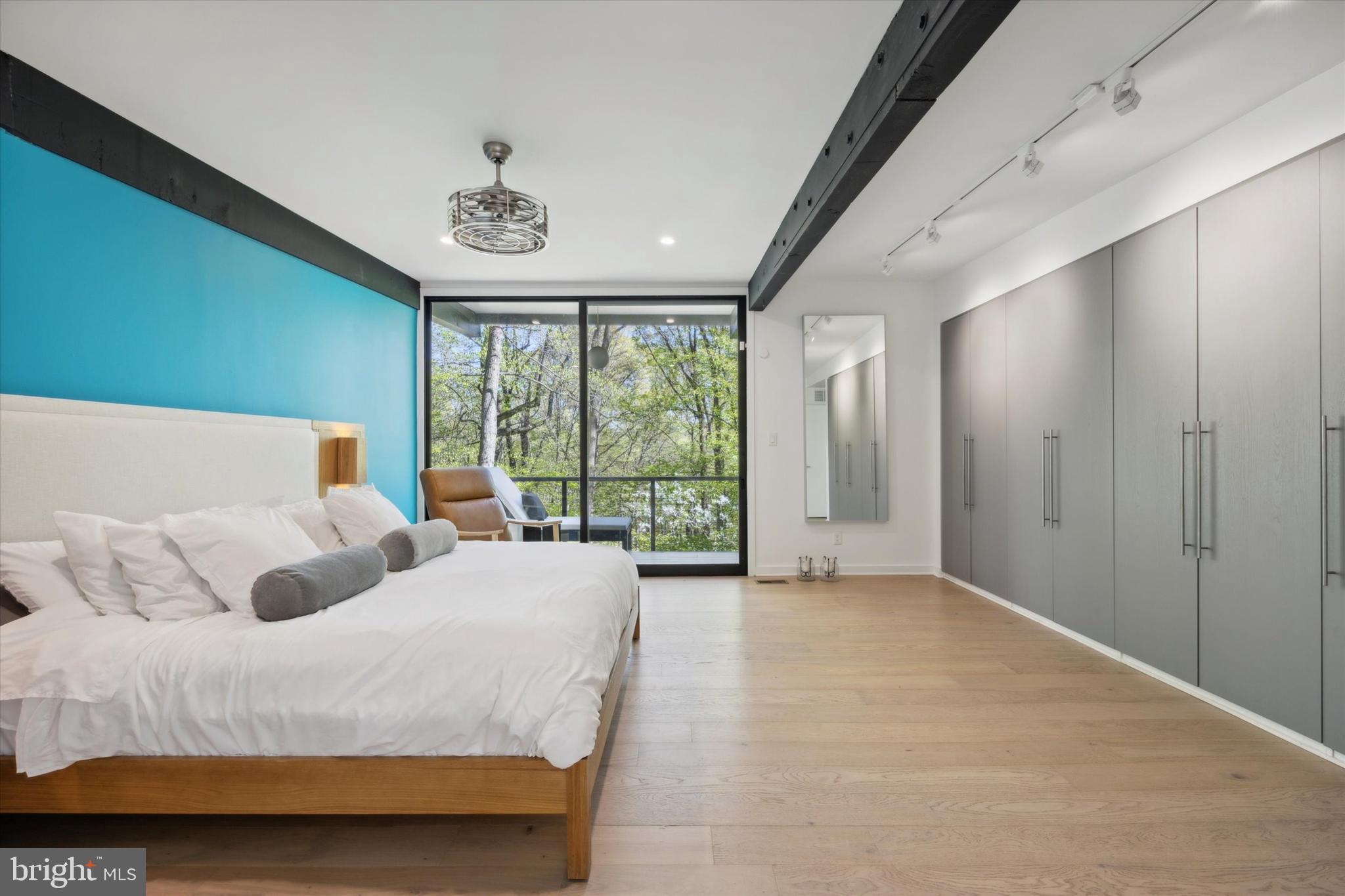 VALLEY FORGE MTN - Residential