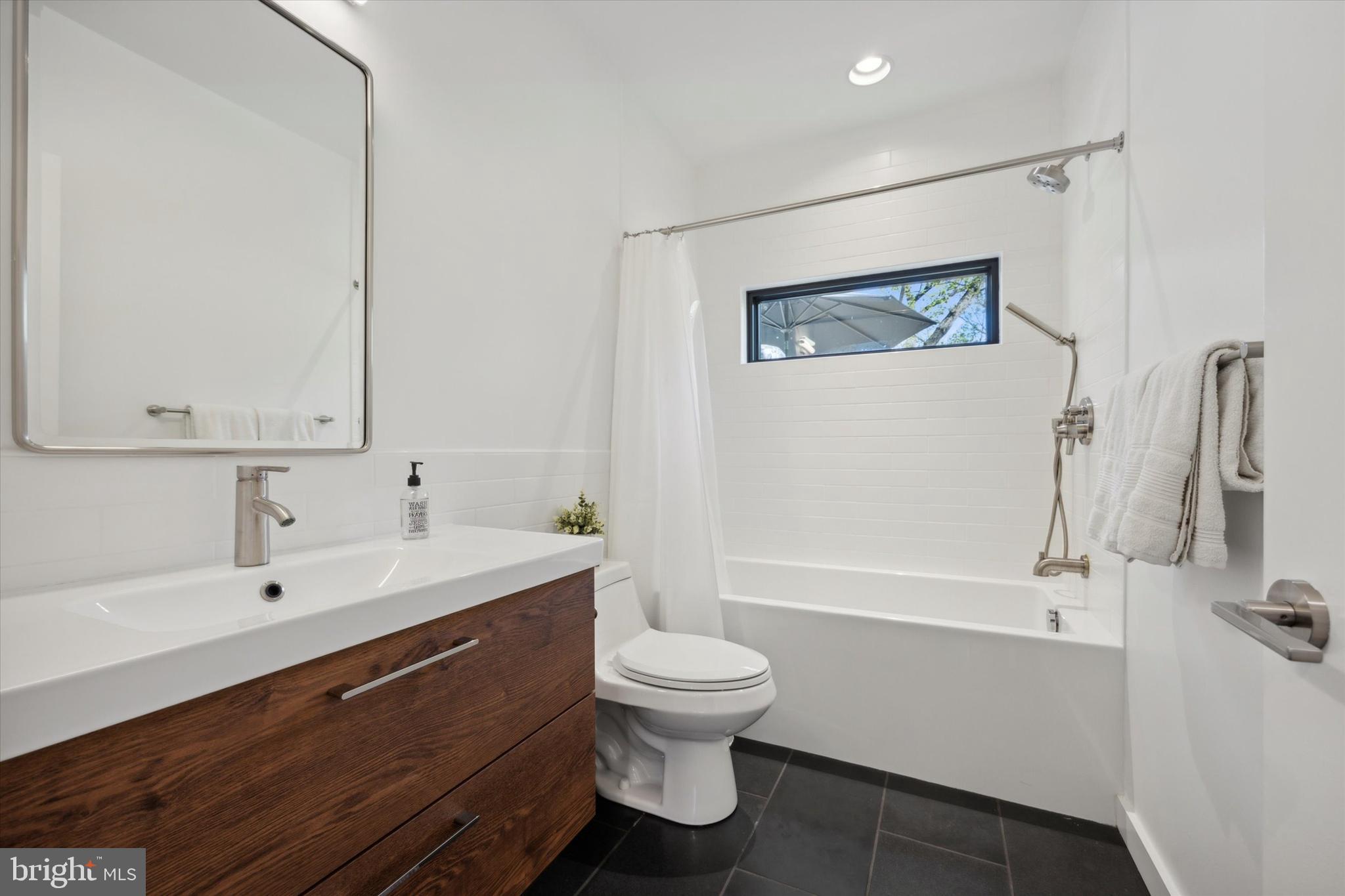 VALLEY FORGE MTN - Residential