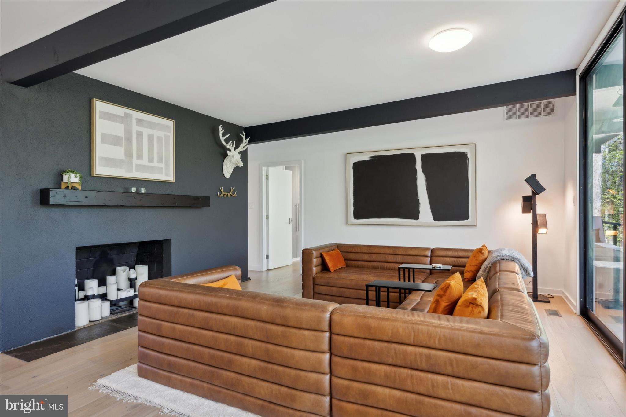 VALLEY FORGE MTN - Residential