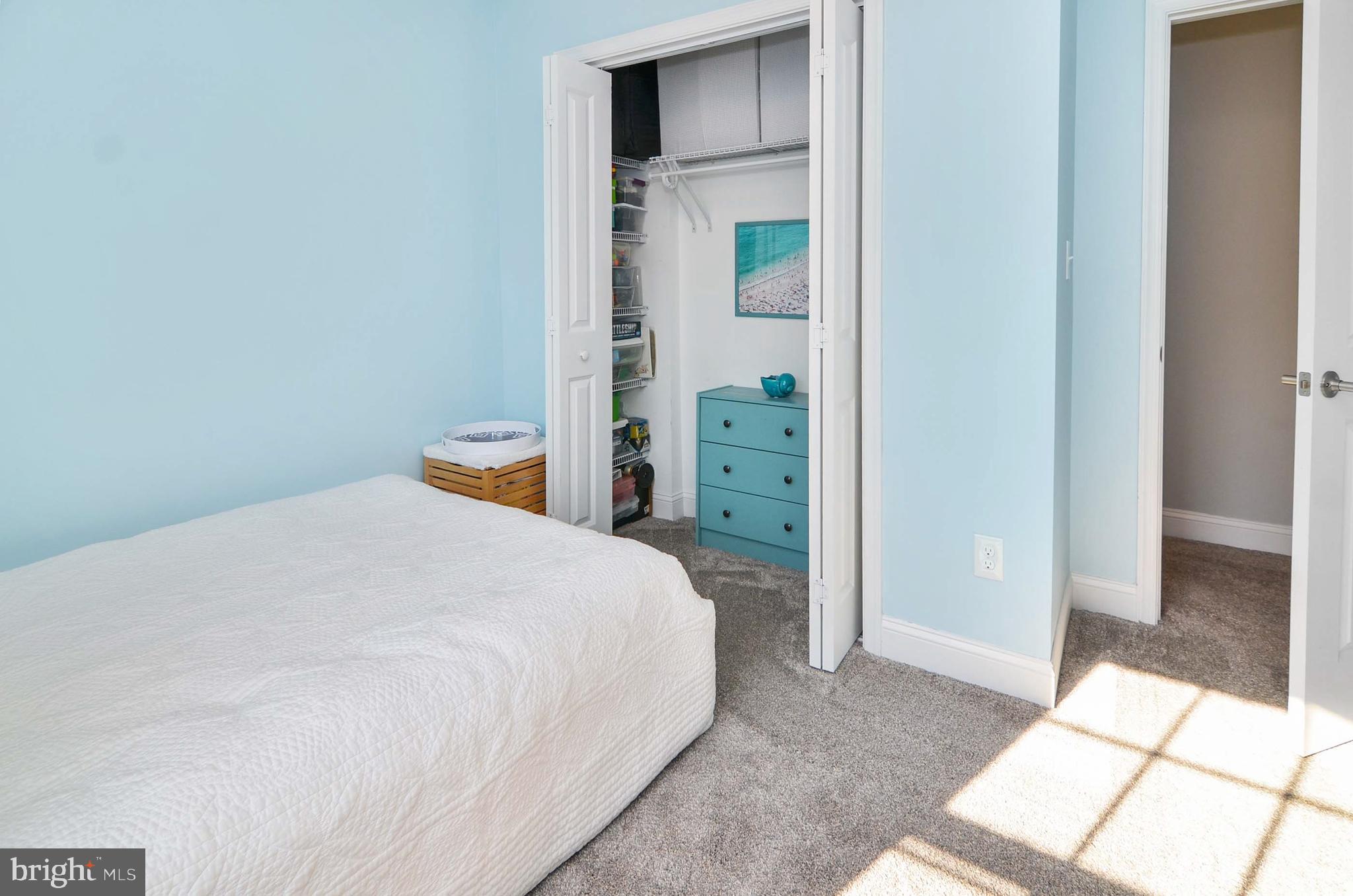 ROCKAWAY BEACH - Residential