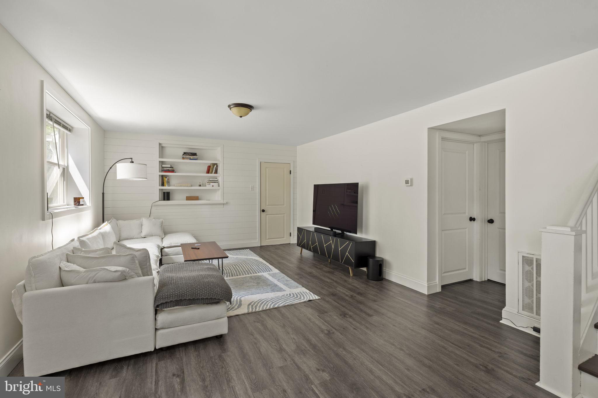 261 PARK AVENUE