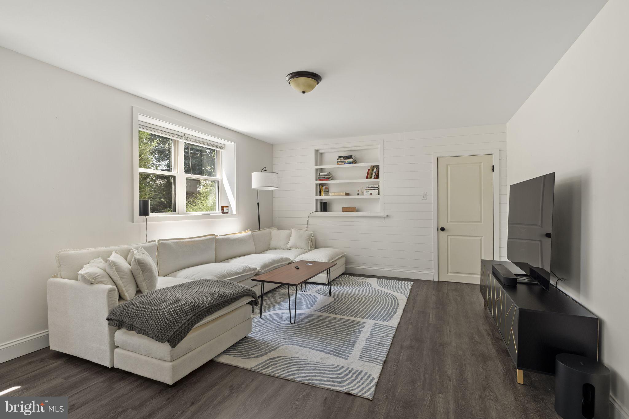 261 PARK AVENUE