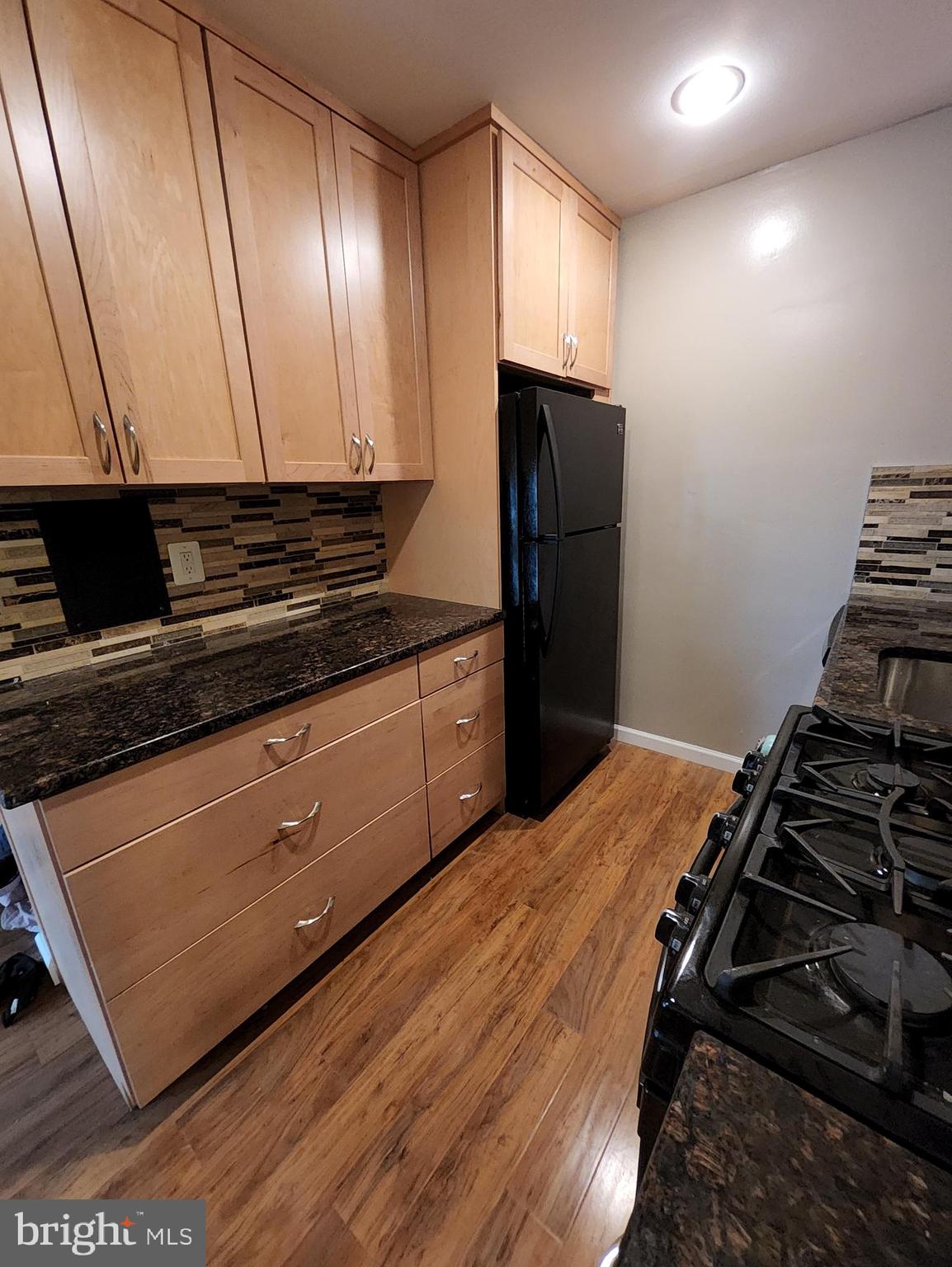 CLEVELAND HOUSE - Residential Lease