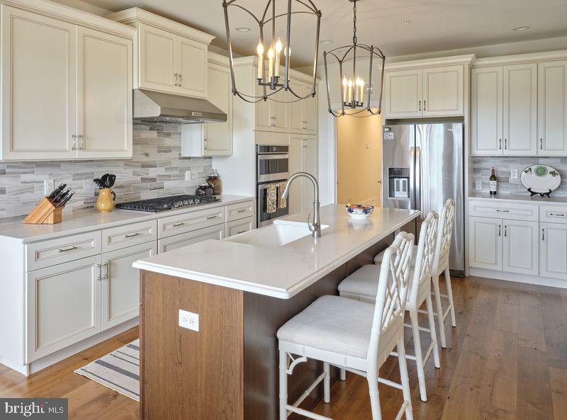 REGENCY AT HILLTOWN - Residential