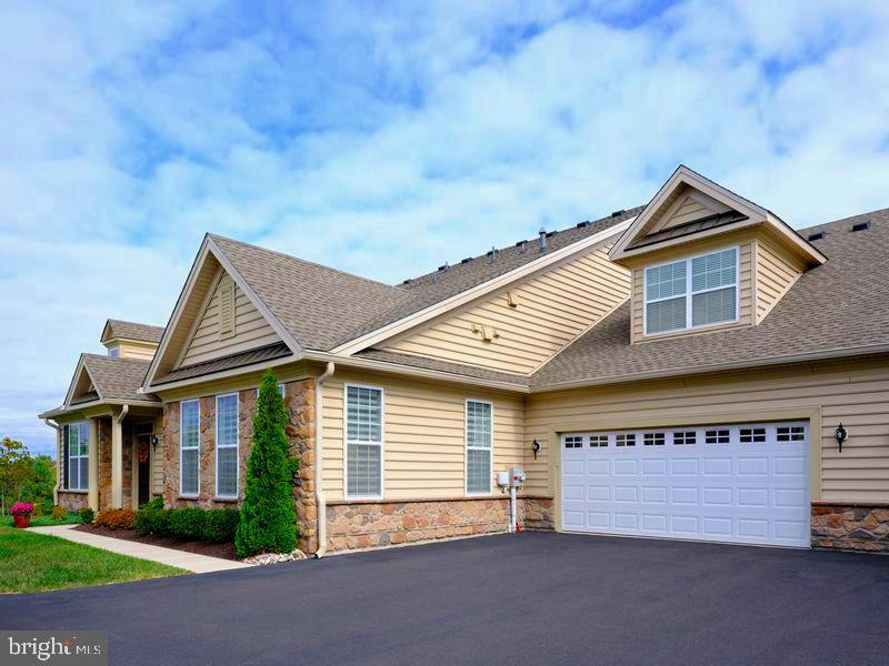 REGENCY AT HILLTOWN - Residential