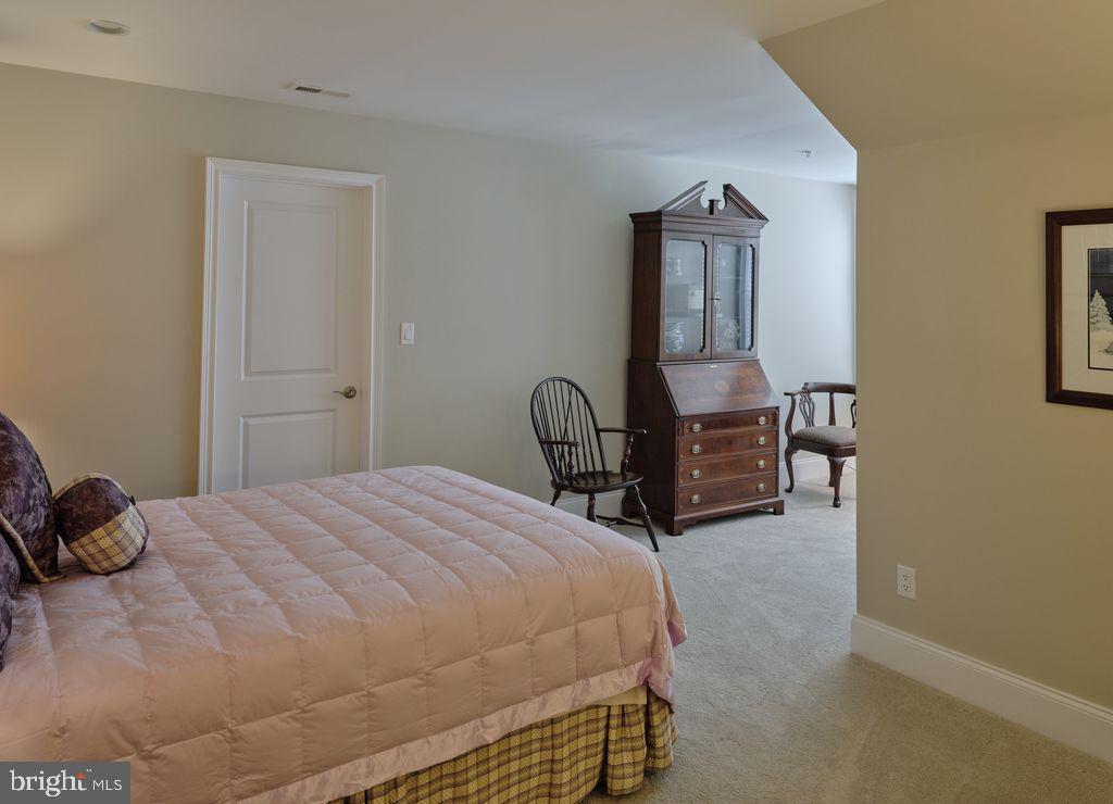 REGENCY AT HILLTOWN - Residential