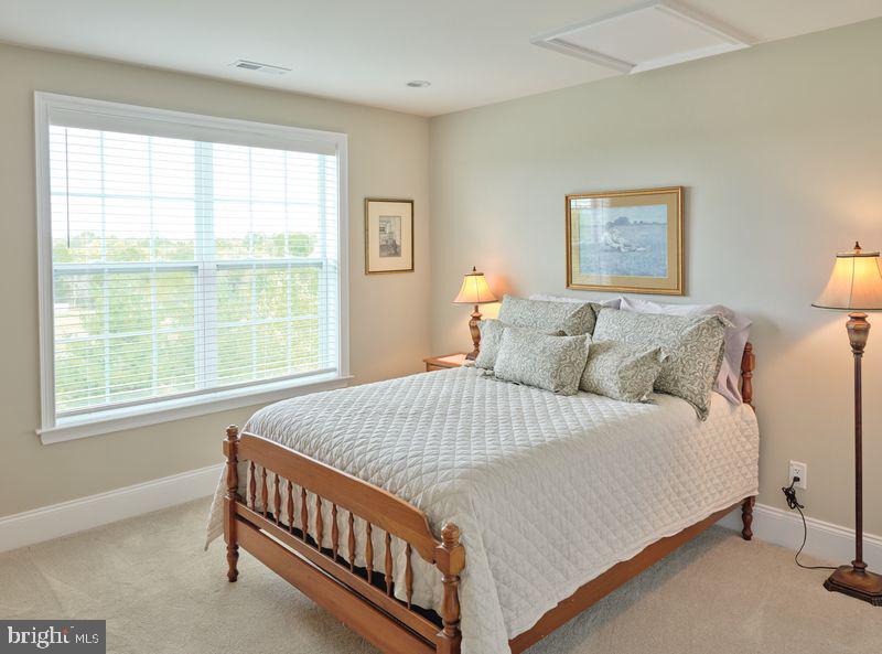 REGENCY AT HILLTOWN - Residential