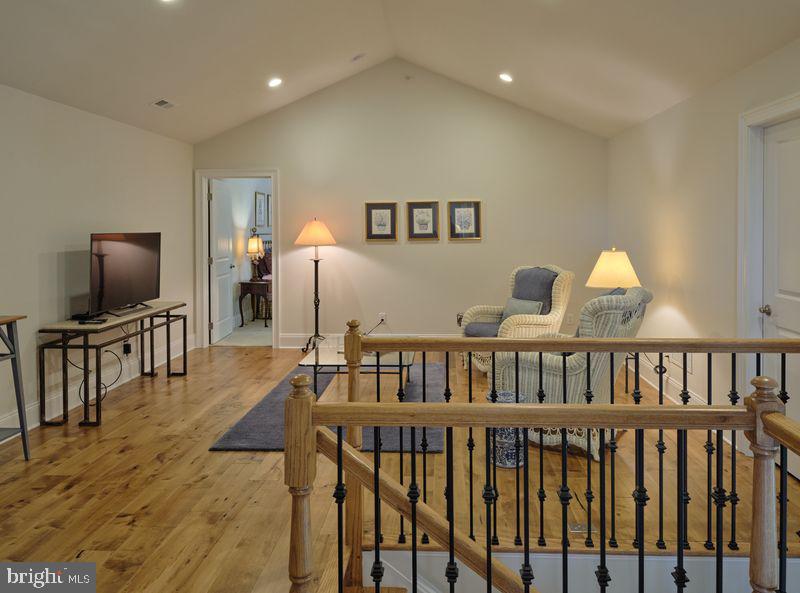 REGENCY AT HILLTOWN - Residential