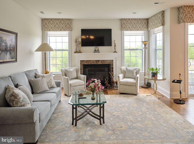 REGENCY AT HILLTOWN - Residential