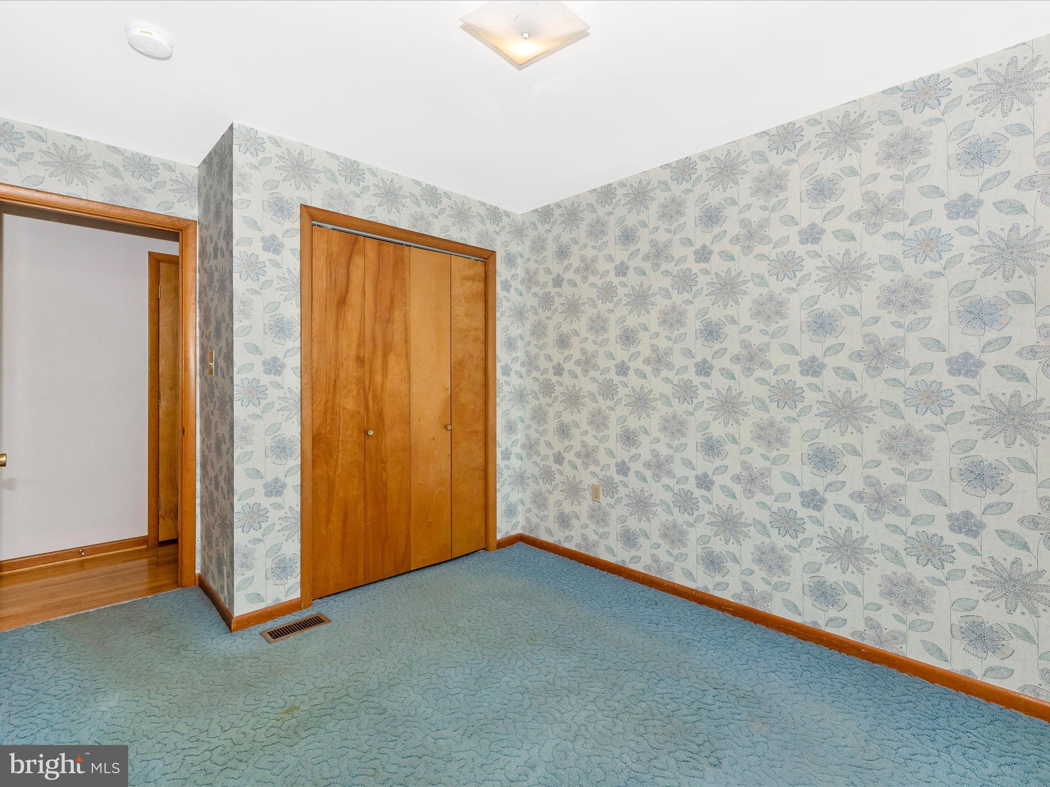 WISPERREN OAKS - Residential