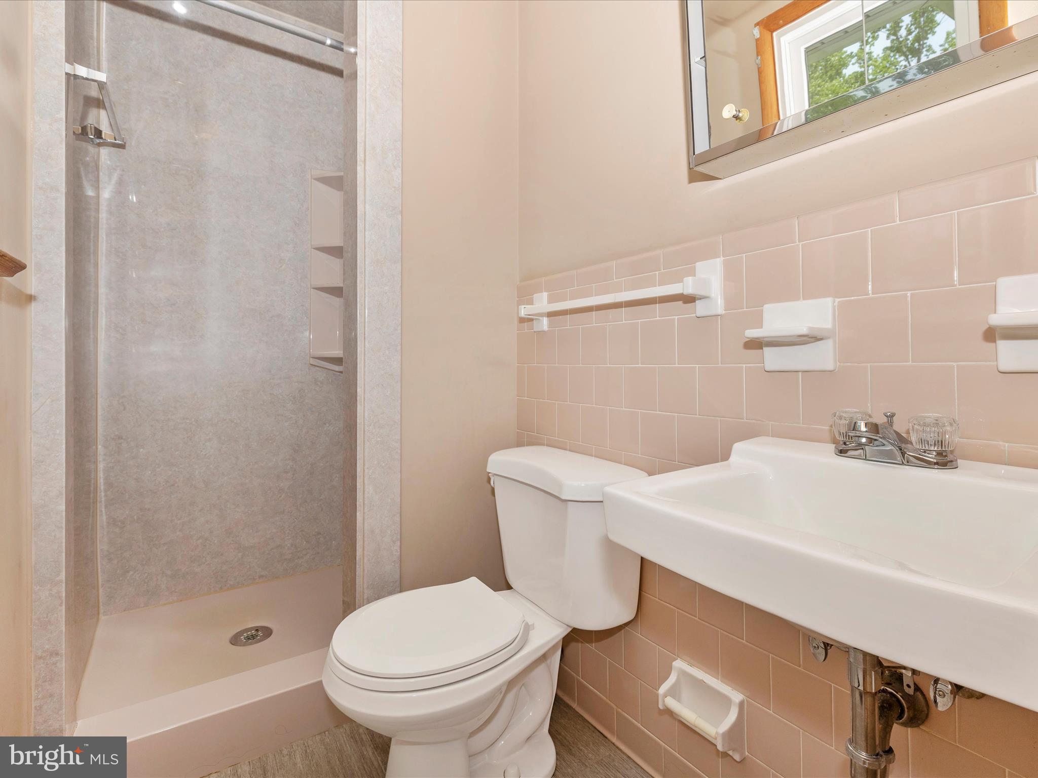 WISPERREN OAKS - Residential