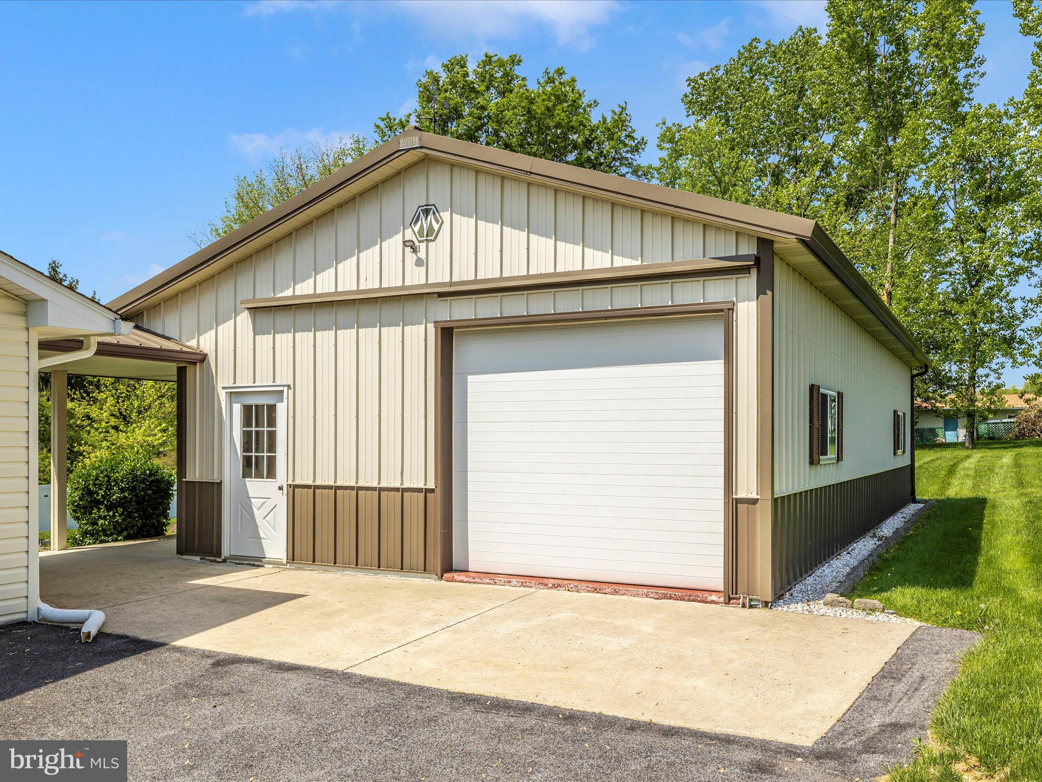 WISPERREN OAKS - Residential