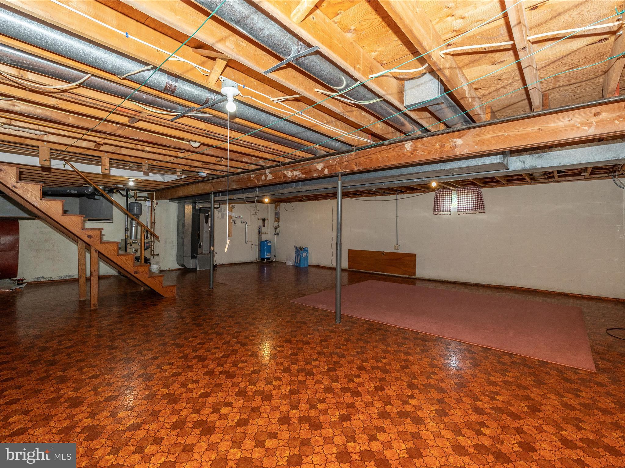 WISPERREN OAKS - Residential