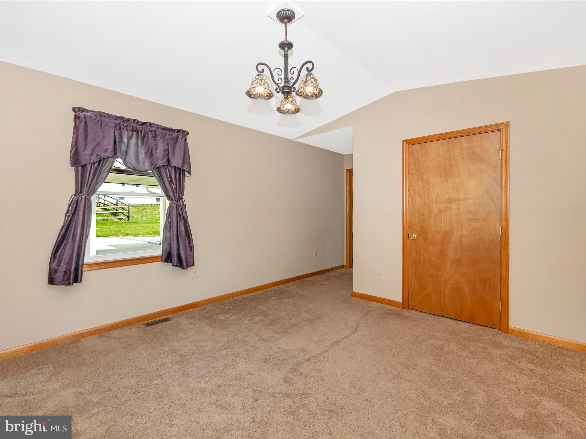 WISPERREN OAKS - Residential