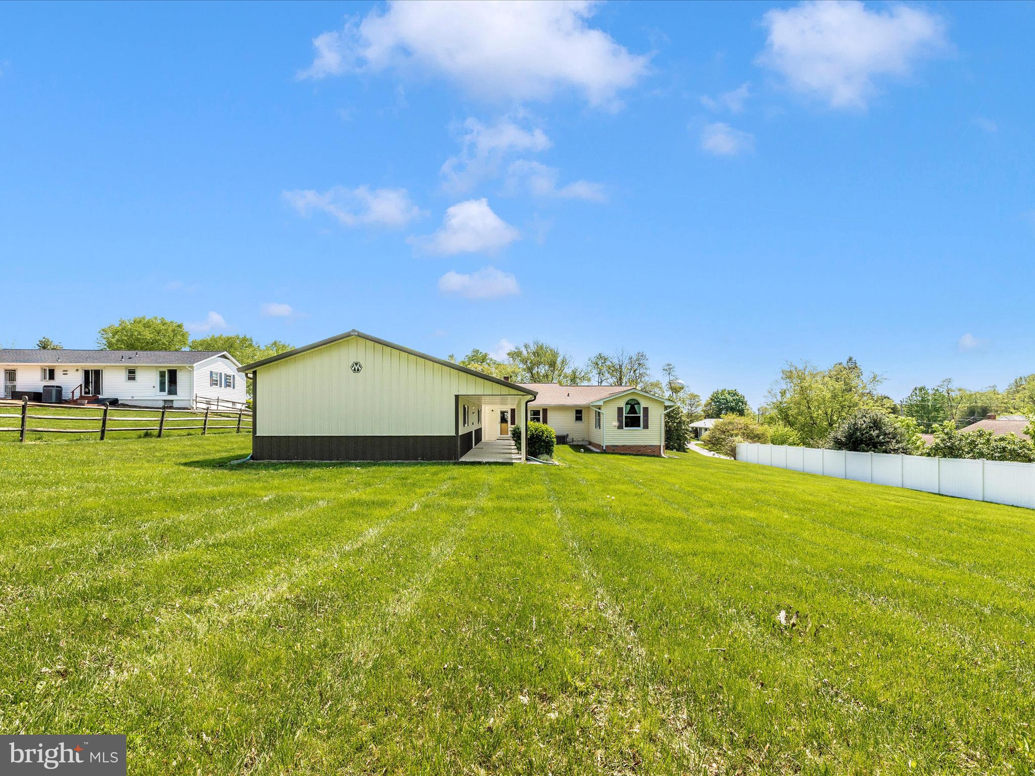 WISPERREN OAKS - Residential